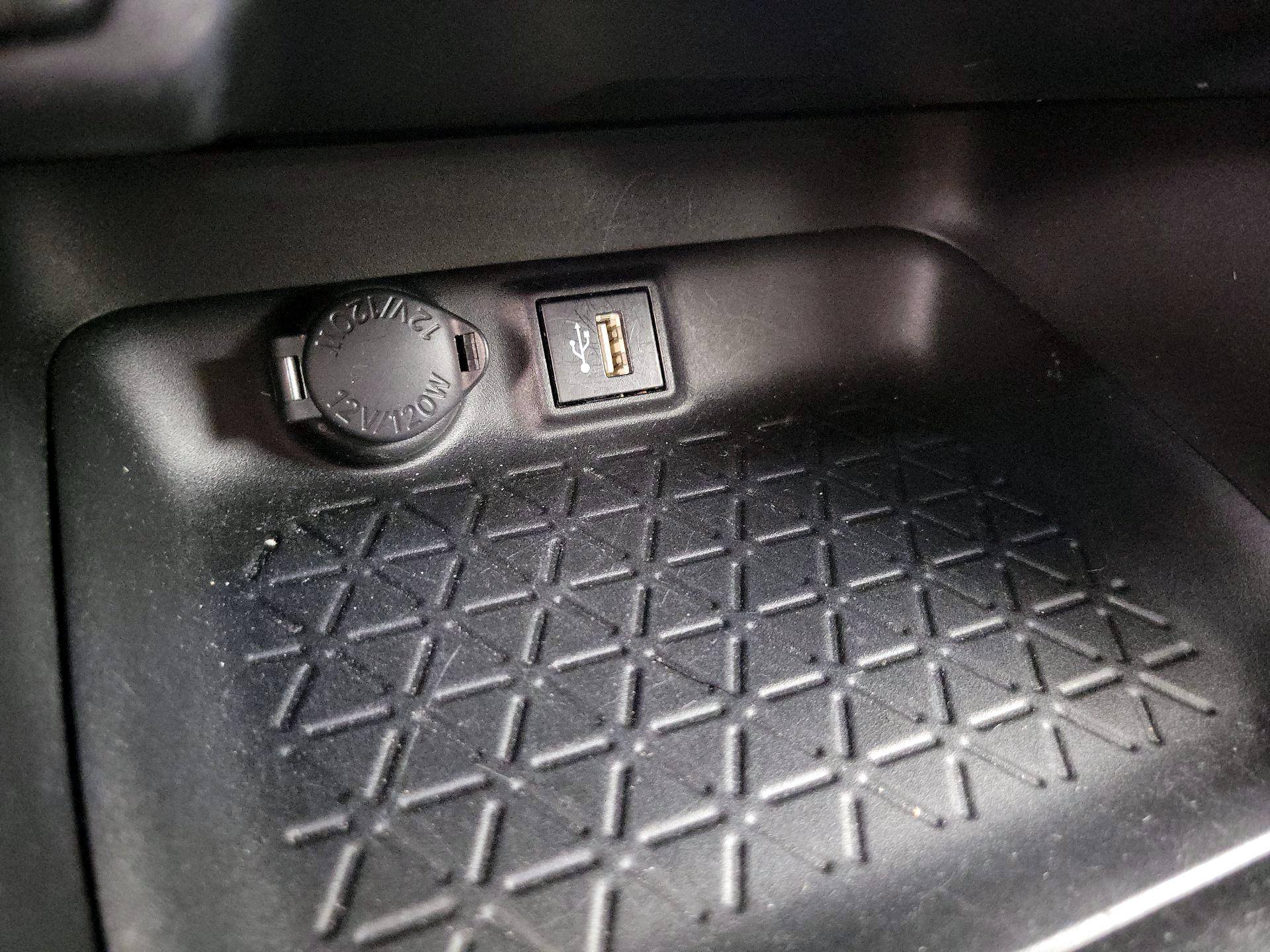 Thumbnail: 2023 Toyota RAV4 - 18