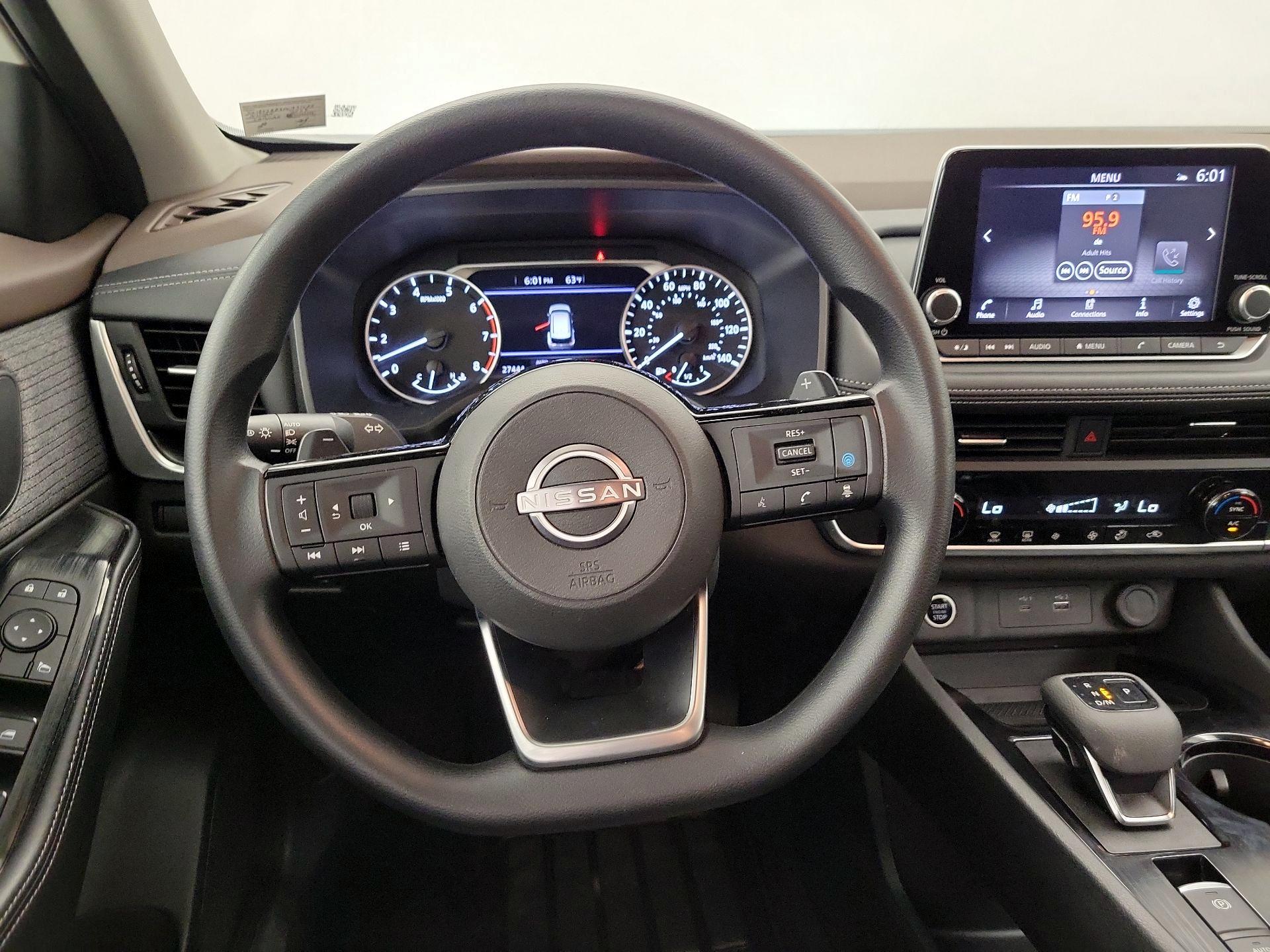 Thumbnail: 2023 Nissan Rogue - 10