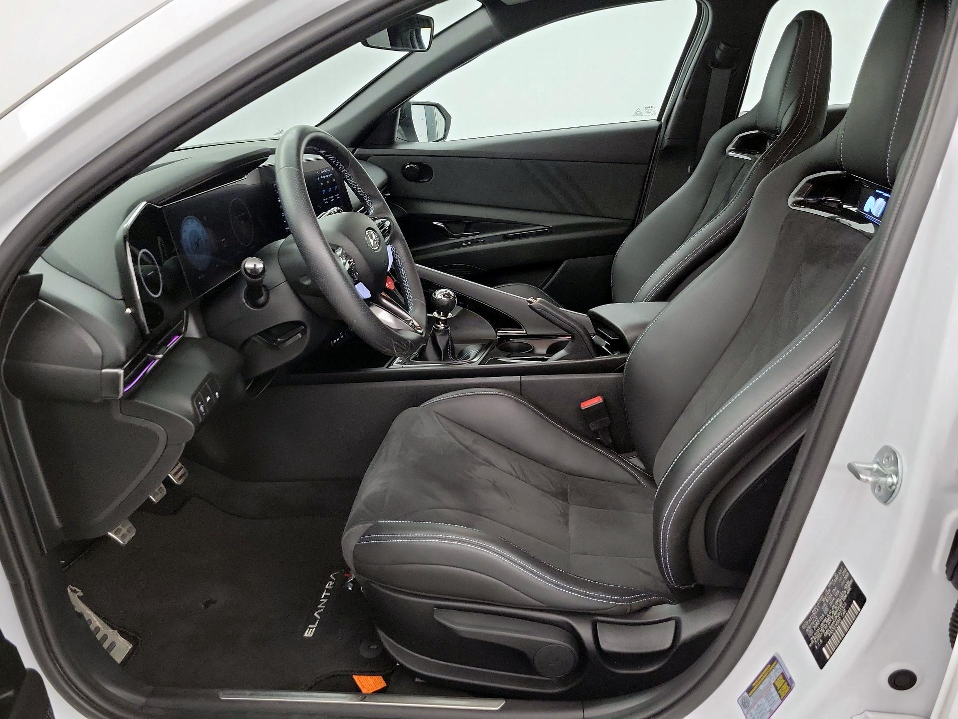 Thumbnail: 2023 Hyundai Elantra - 11