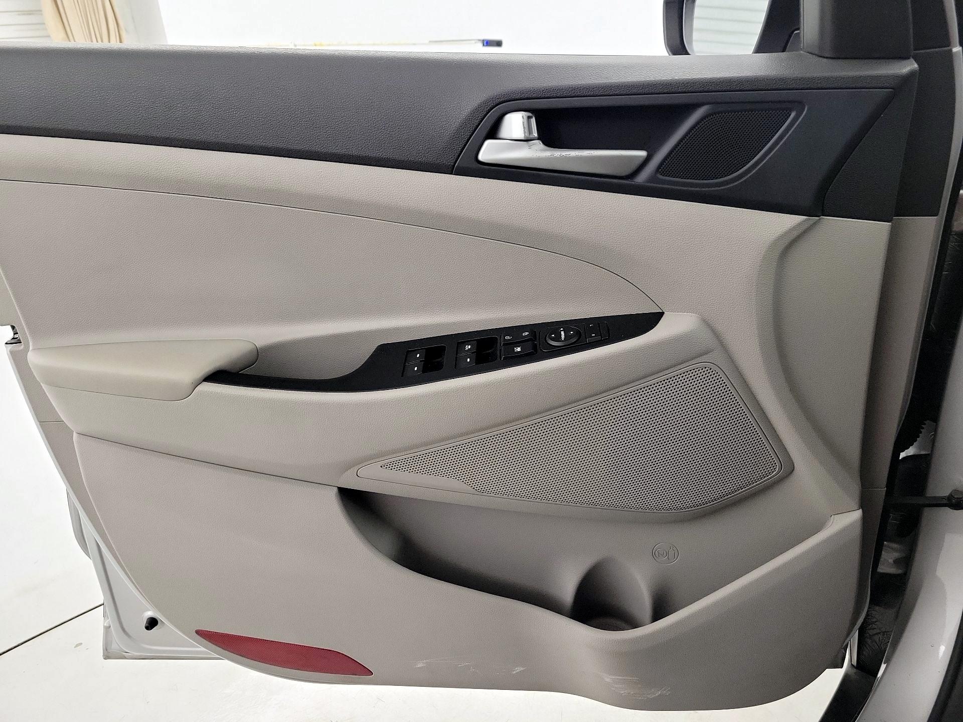 Thumbnail: 2021 Hyundai Tucson - 12