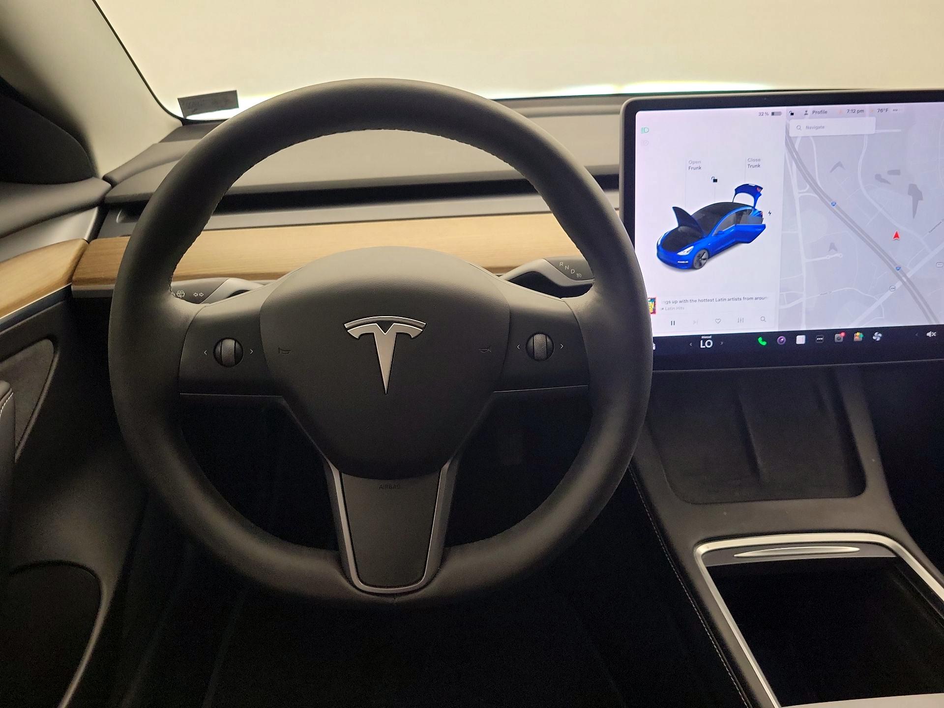 Thumbnail: 2022 Tesla Model 3 - 10