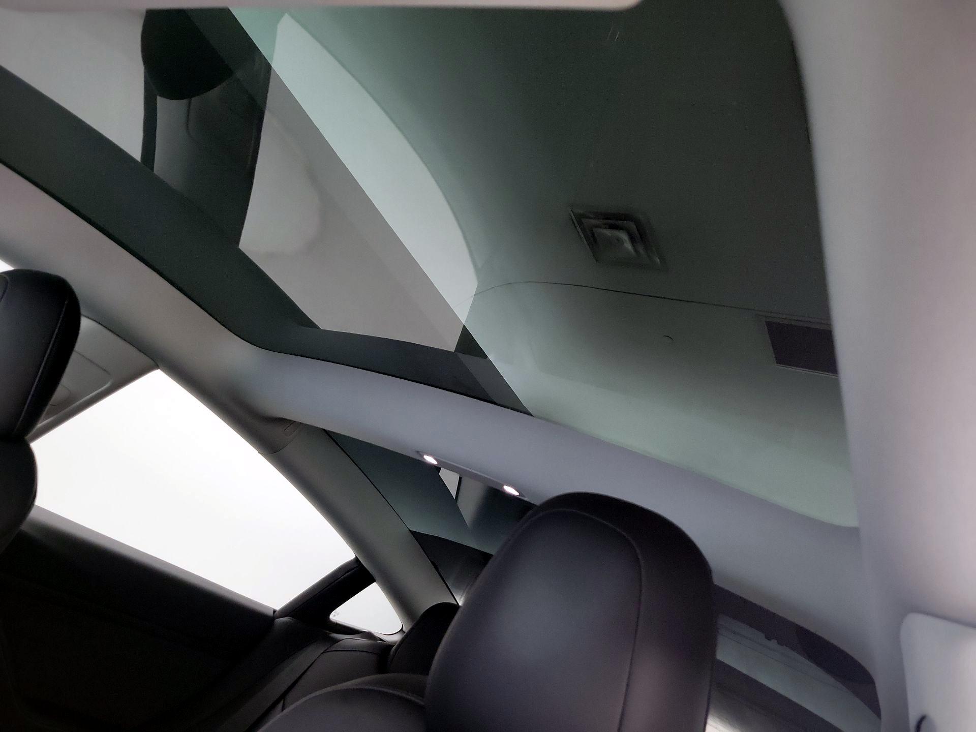 Thumbnail: 2022 Tesla Model 3 - 19