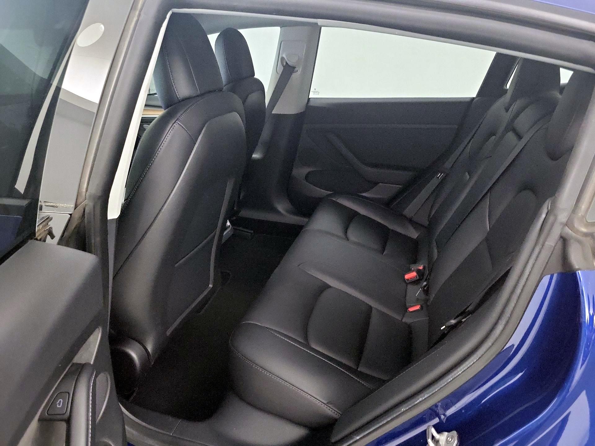 Thumbnail: 2022 Tesla Model 3 - 20