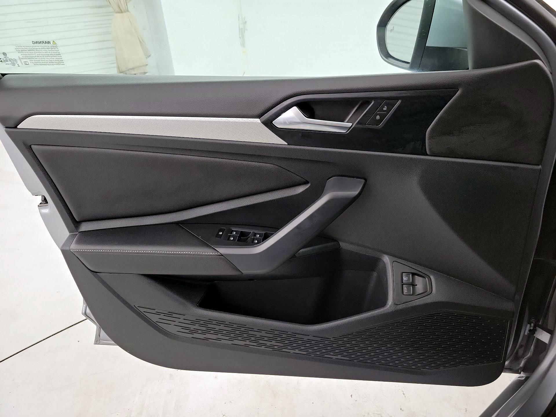 Thumbnail: 2024 Volkswagen Jetta - 12