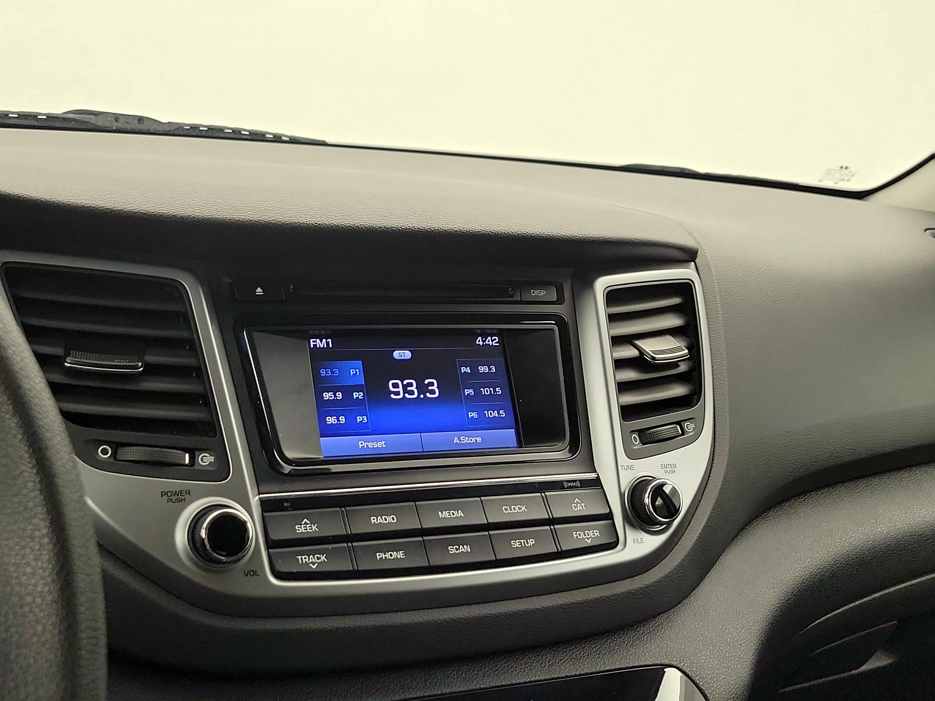 Thumbnail: 2017 Hyundai Tucson - 15