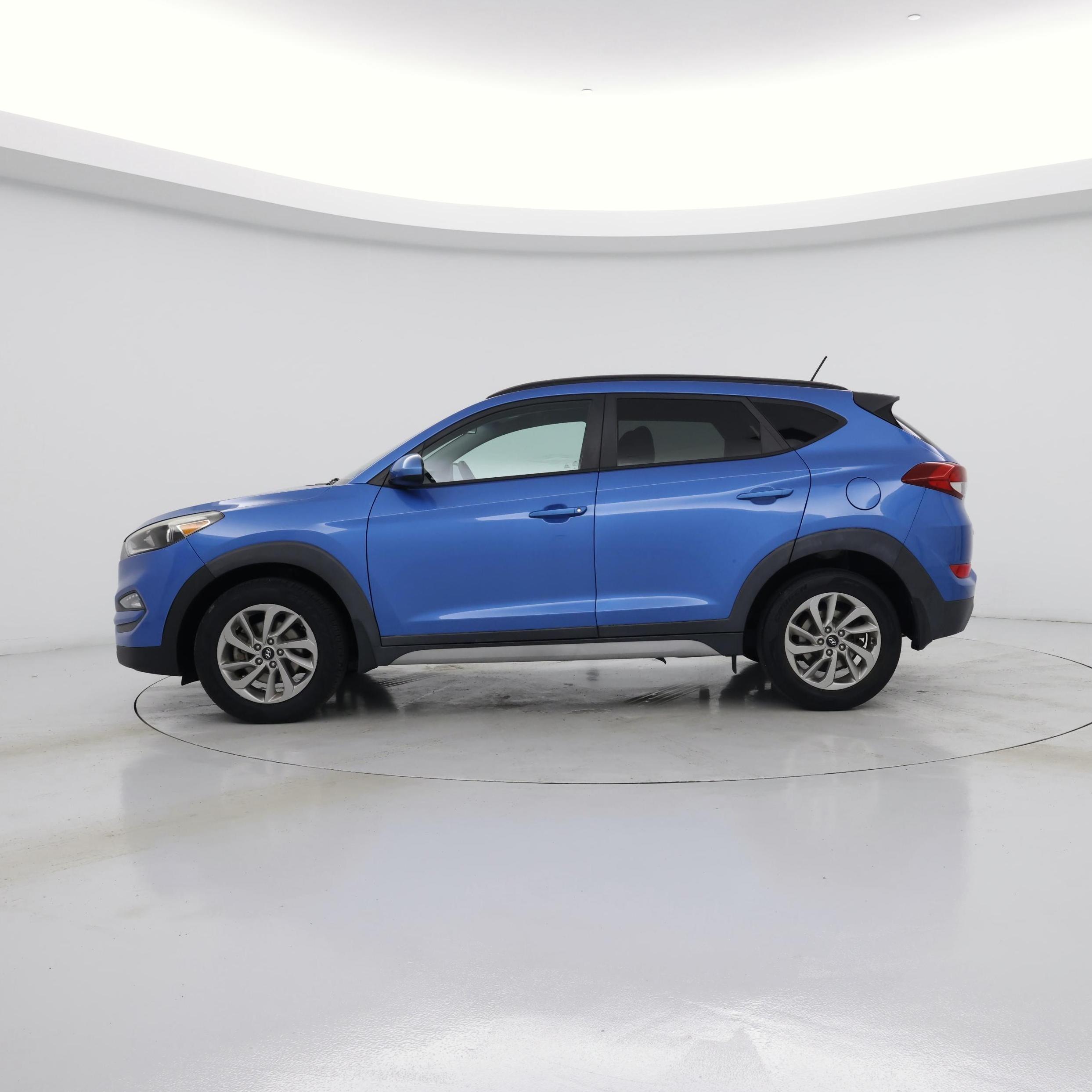 Thumbnail: 2017 Hyundai Tucson - 3