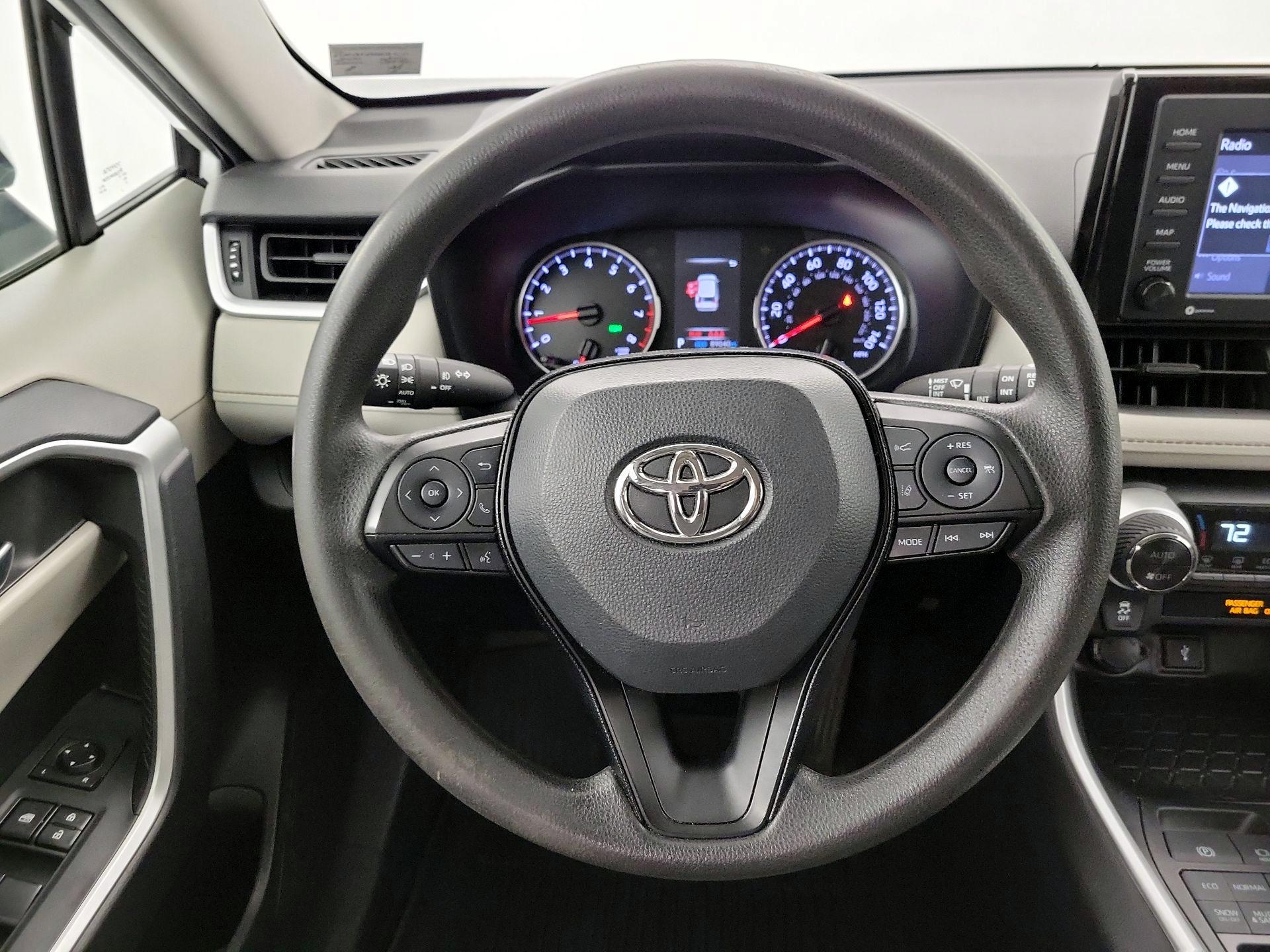 Thumbnail: 2021 Toyota RAV4 - 10