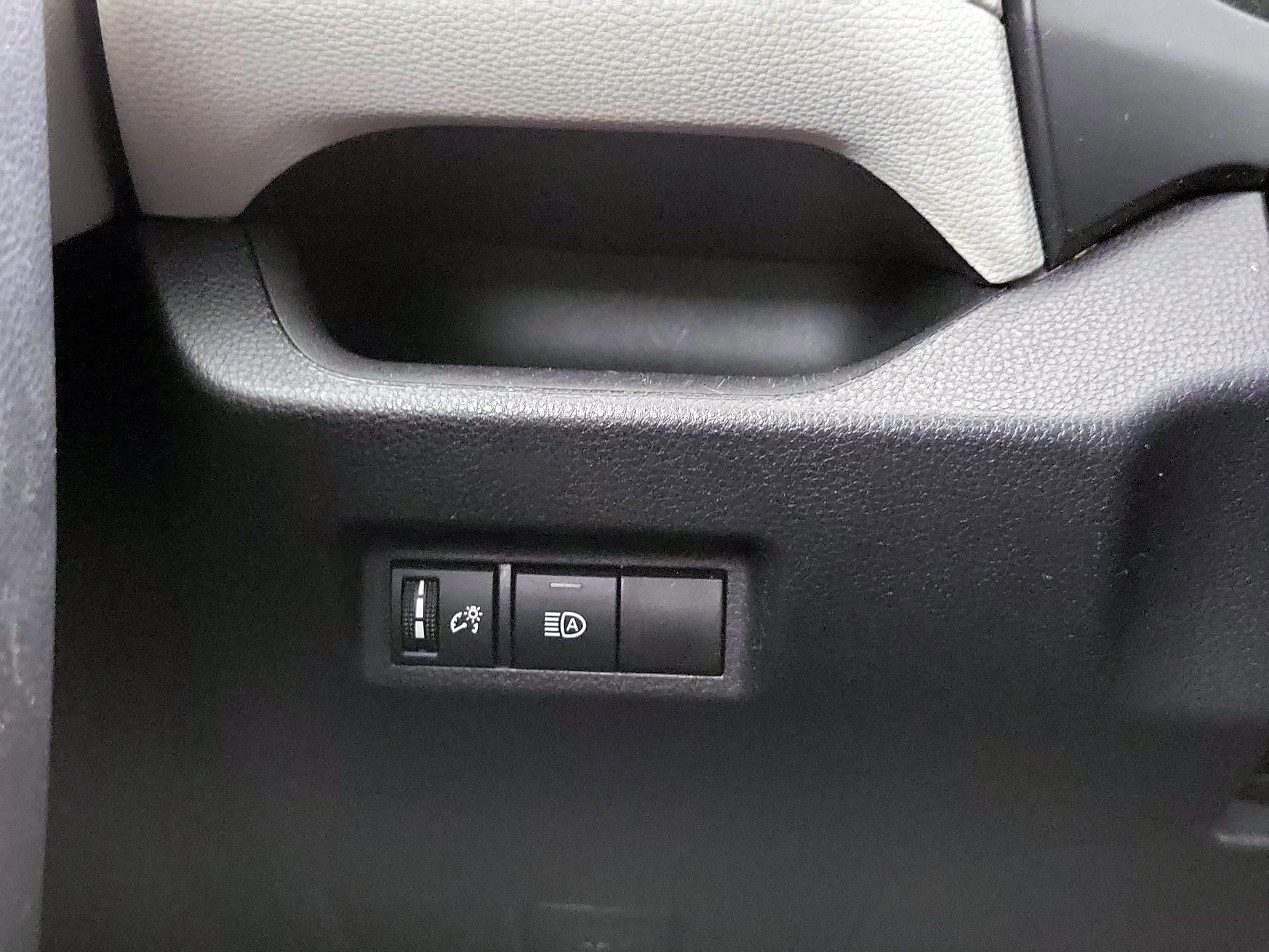 Thumbnail: 2021 Toyota RAV4 - 13