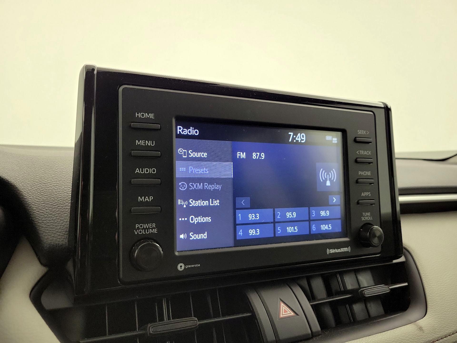 Thumbnail: 2021 Toyota RAV4 - 15