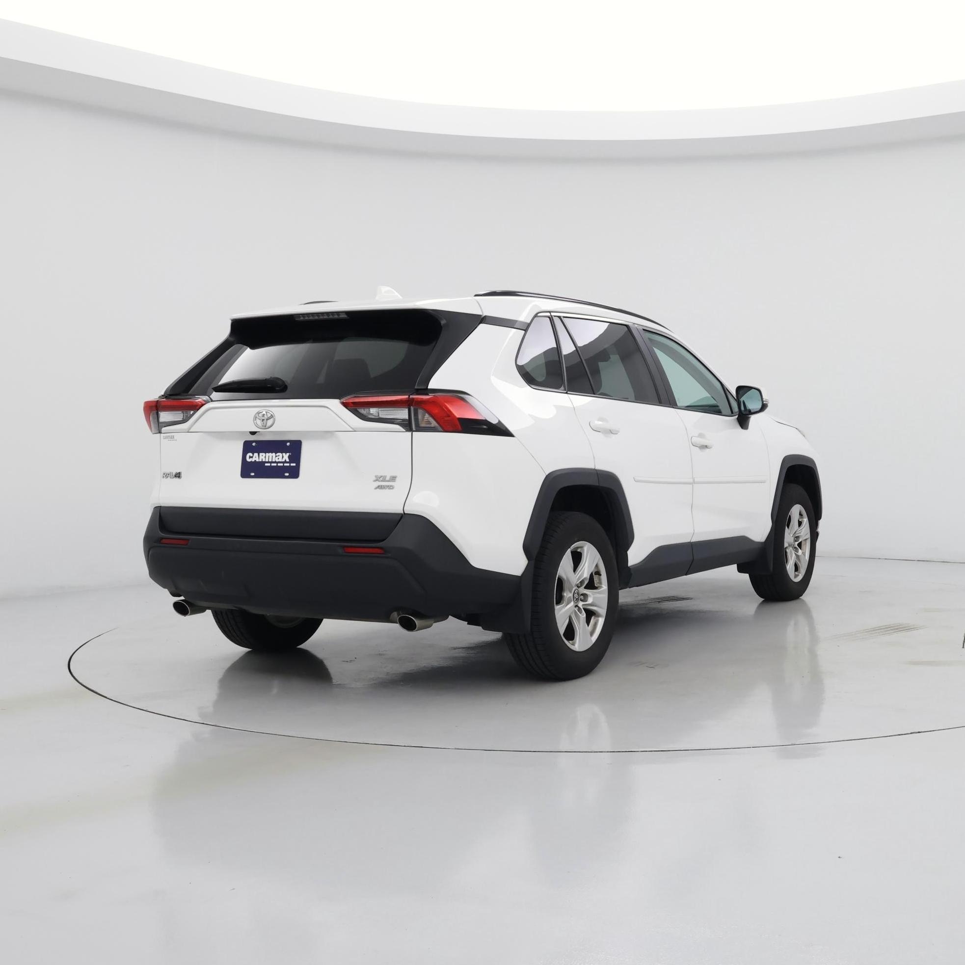 Thumbnail: 2021 Toyota RAV4 - 8