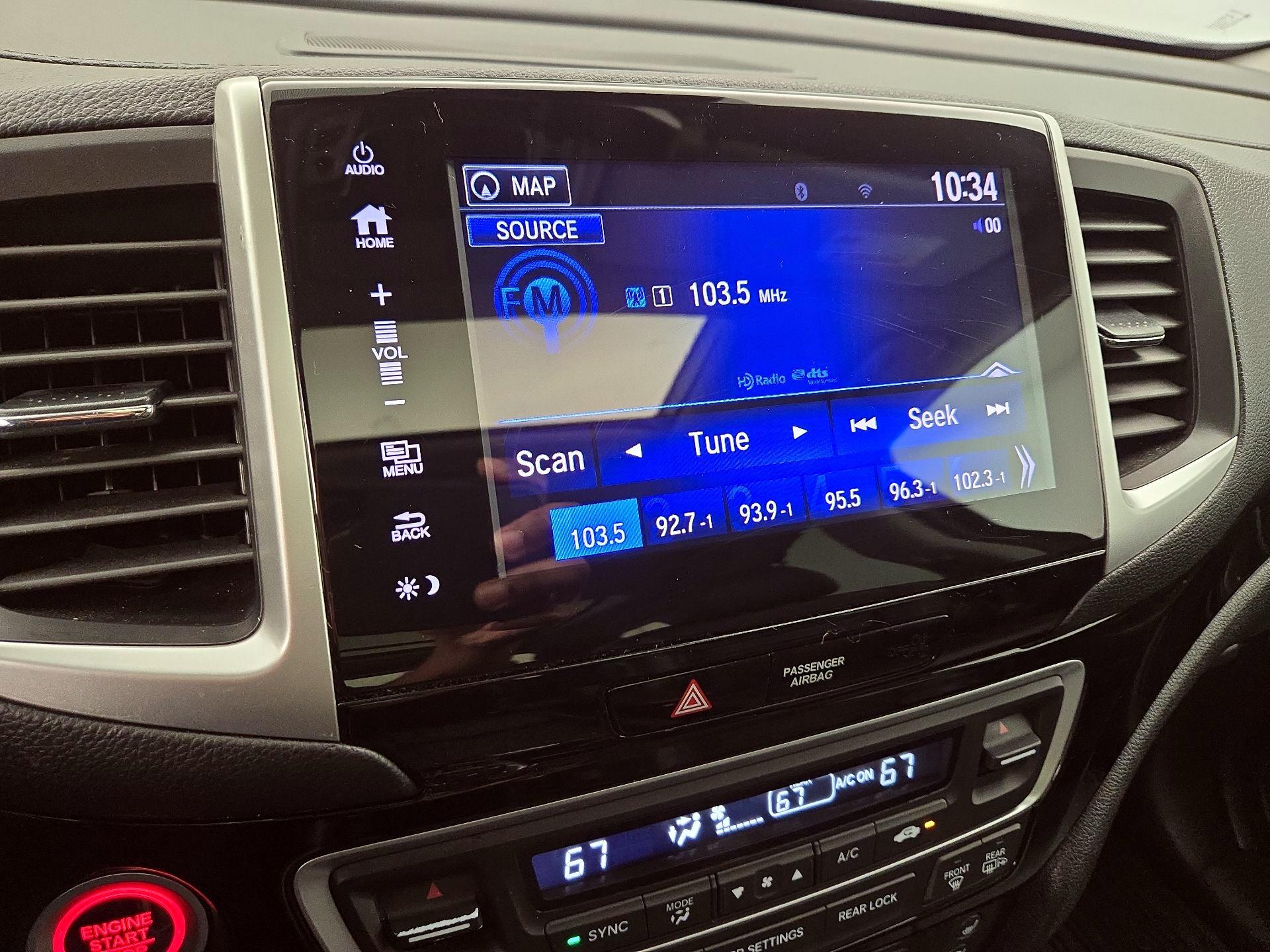 Thumbnail: 2018 Honda Pilot - 16