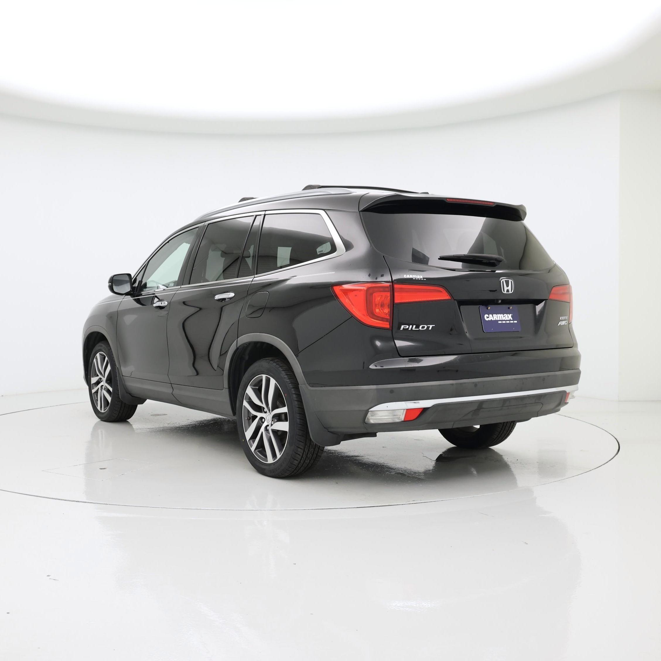 Thumbnail: 2018 Honda Pilot - 2