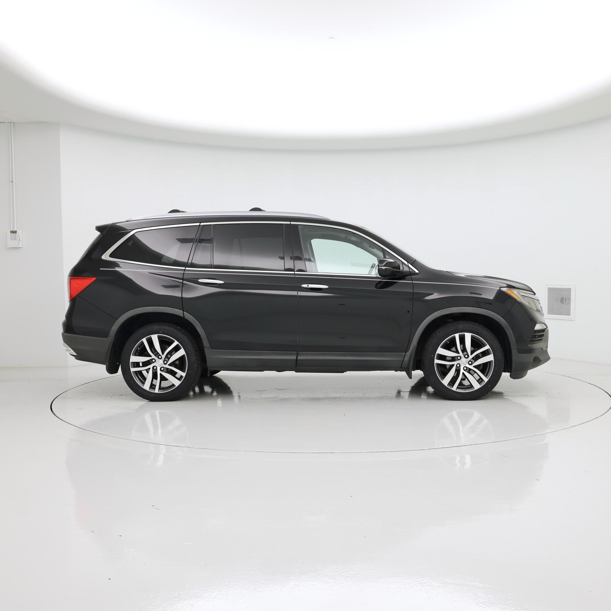 Thumbnail: 2018 Honda Pilot - 7