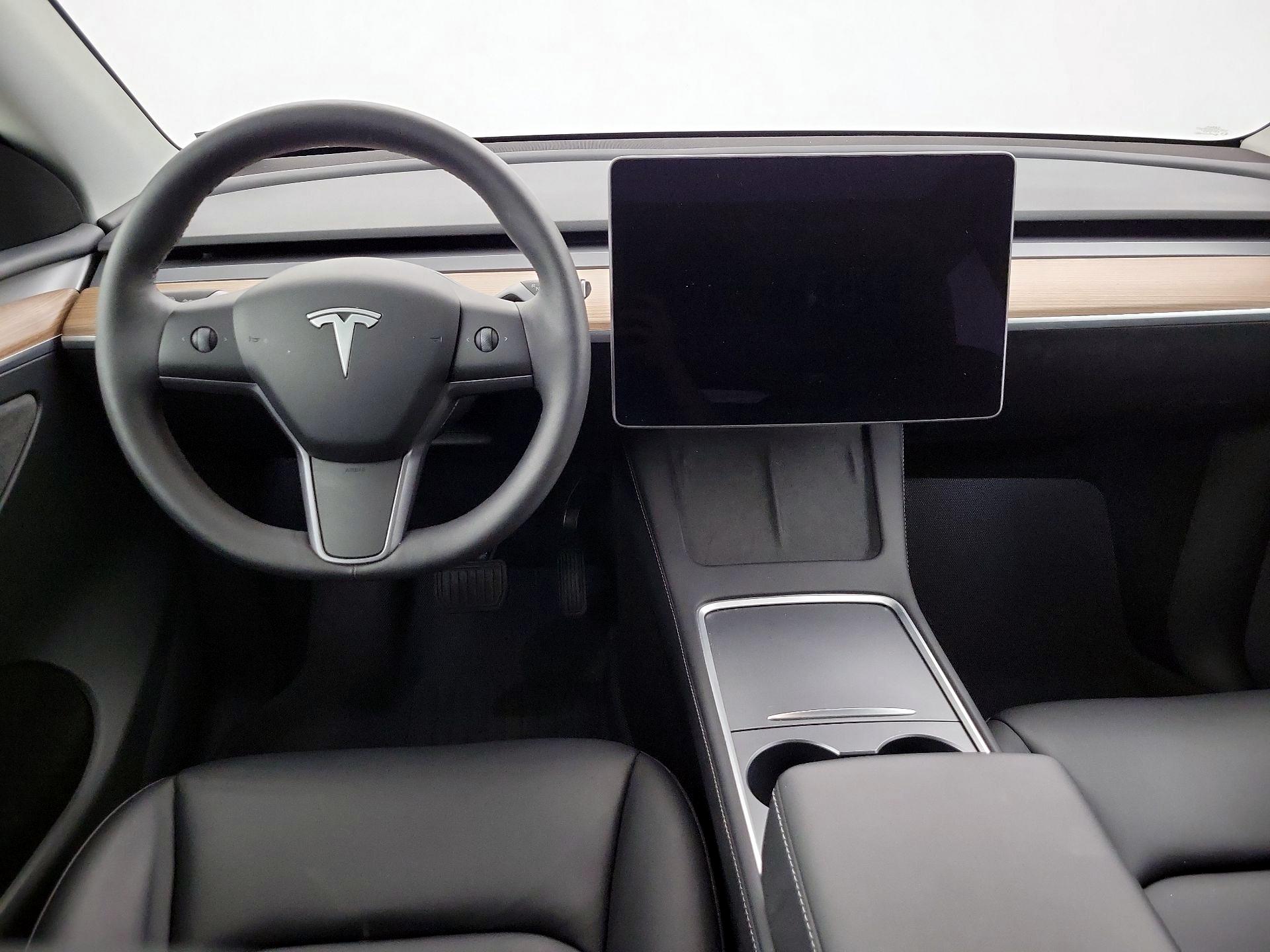 Thumbnail: 2025 Tesla Model Y - 9