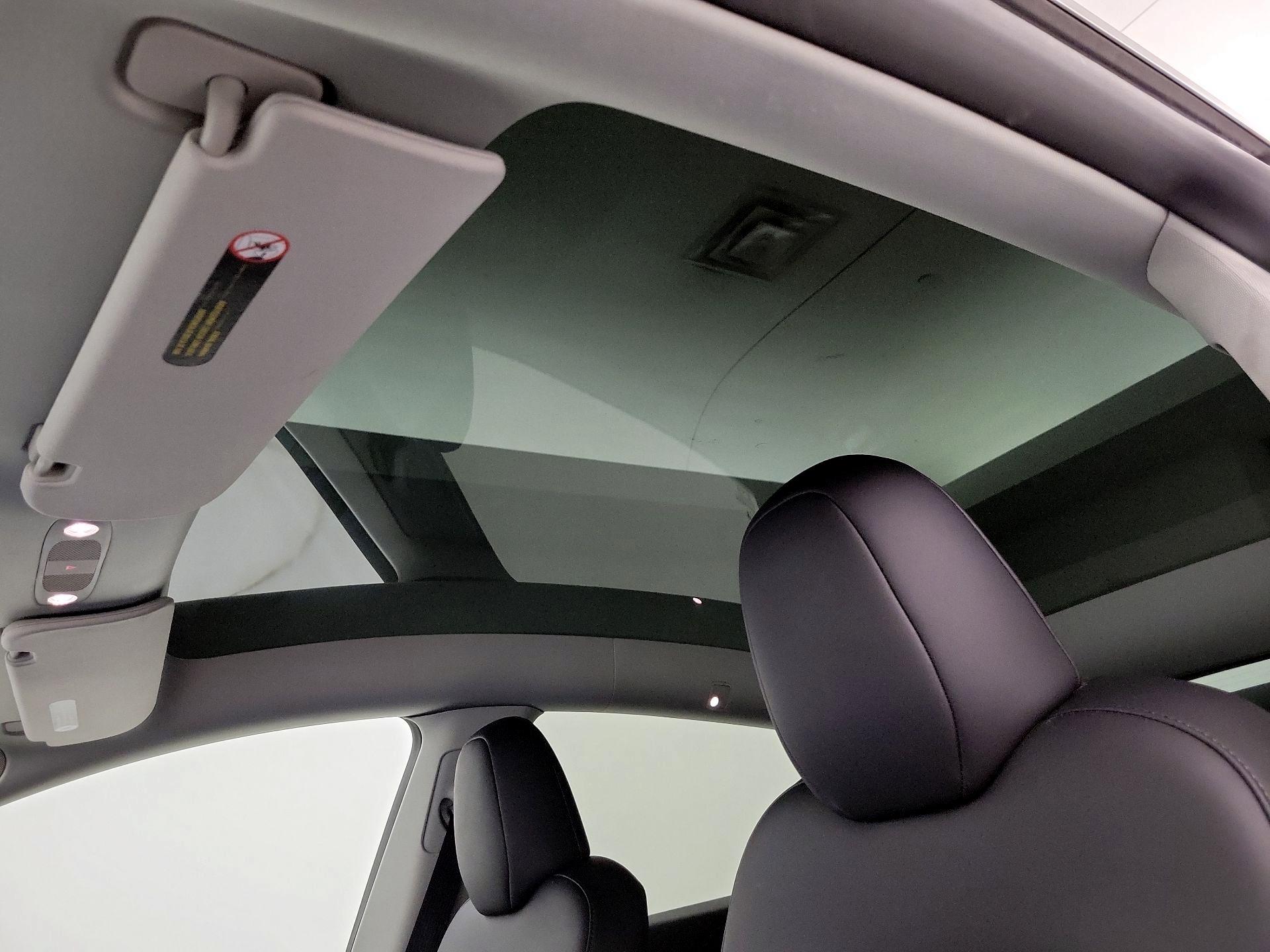 Thumbnail: 2025 Tesla Model Y - 19