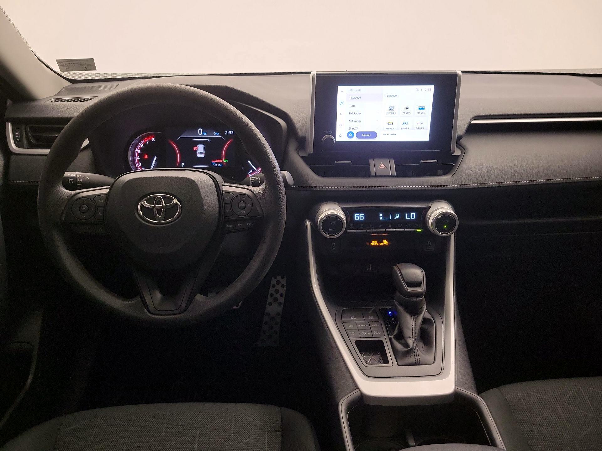 Thumbnail: 2025 Toyota RAV4 - 9