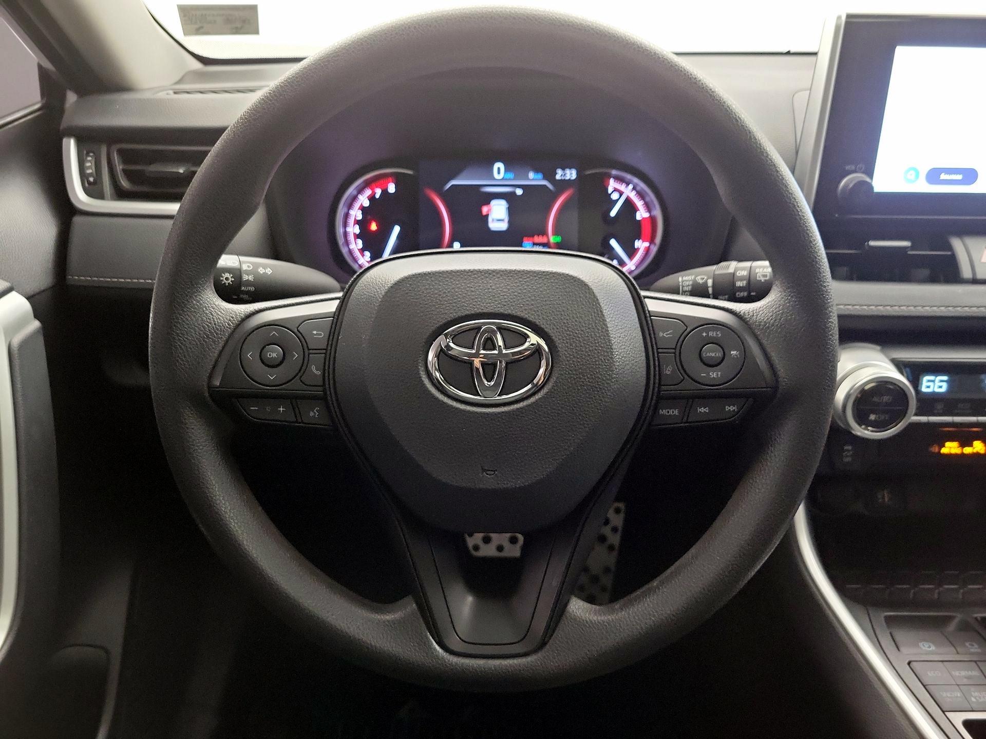 Thumbnail: 2025 Toyota RAV4 - 10