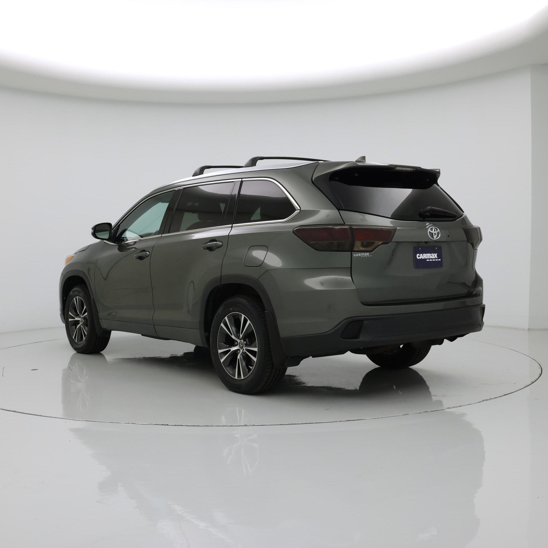 Thumbnail: 2016 Toyota Highlander - 2