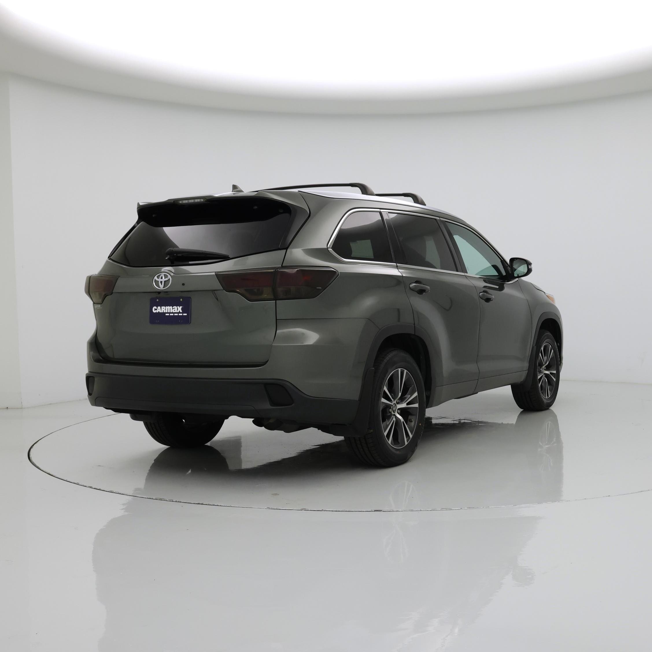 Thumbnail: 2016 Toyota Highlander - 8