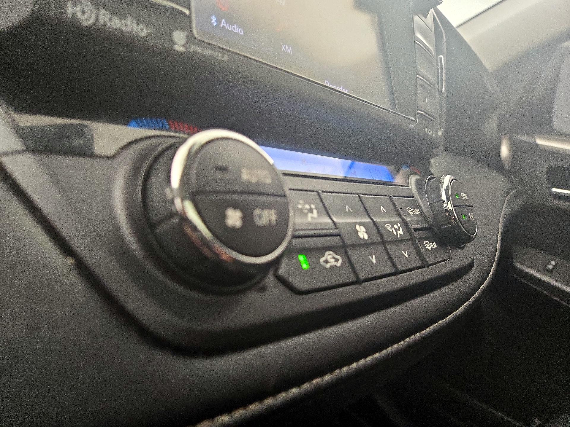 Thumbnail: 2018 Toyota RAV4 - 16