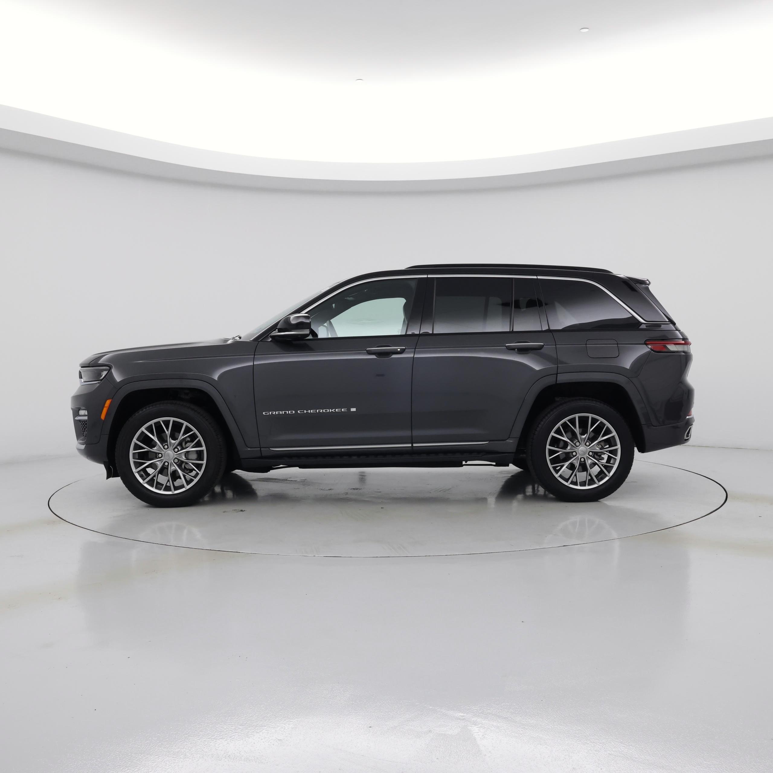 Thumbnail: 2025 Jeep Grand Cherokee - 3