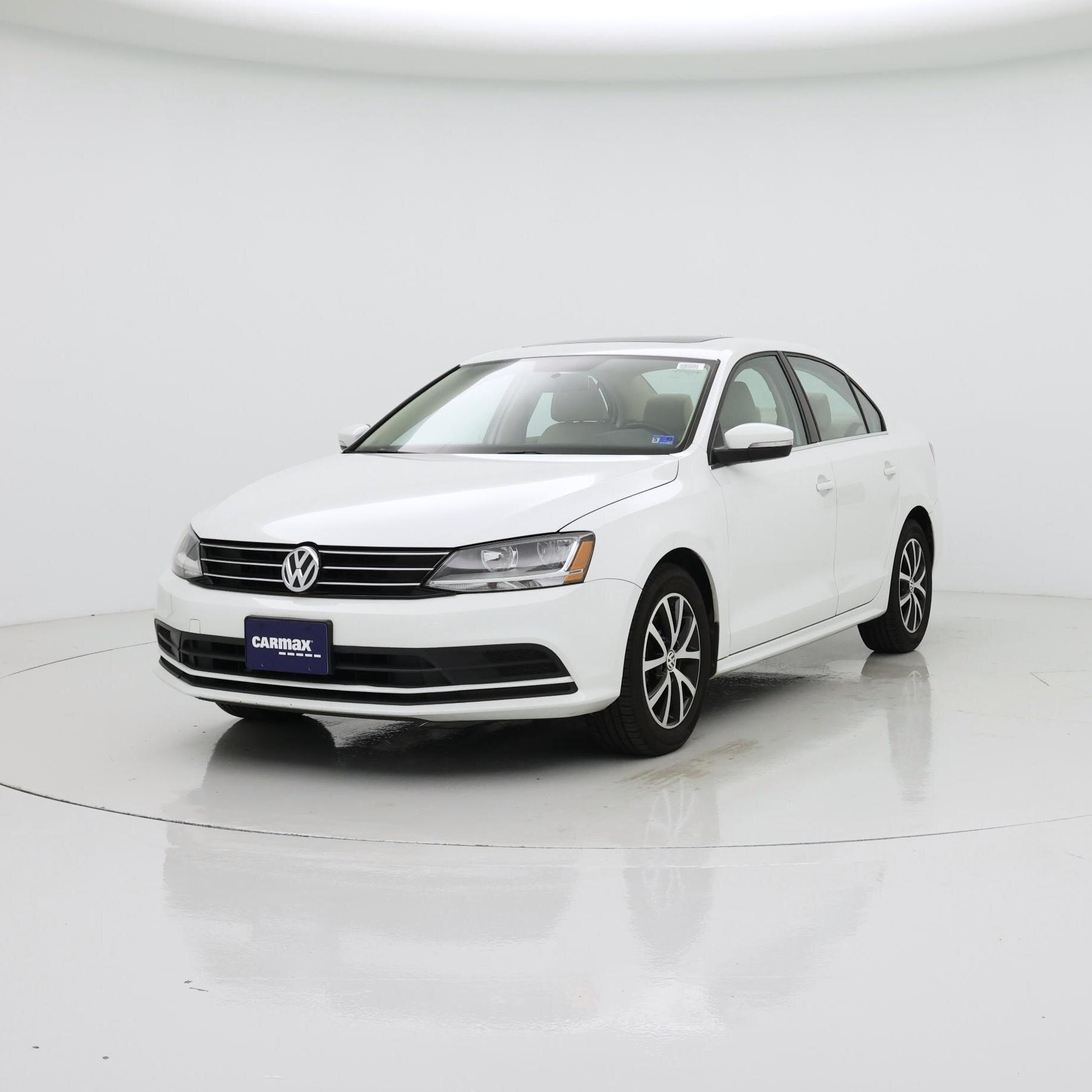 Thumbnail: 2017 Volkswagen Jetta - 4