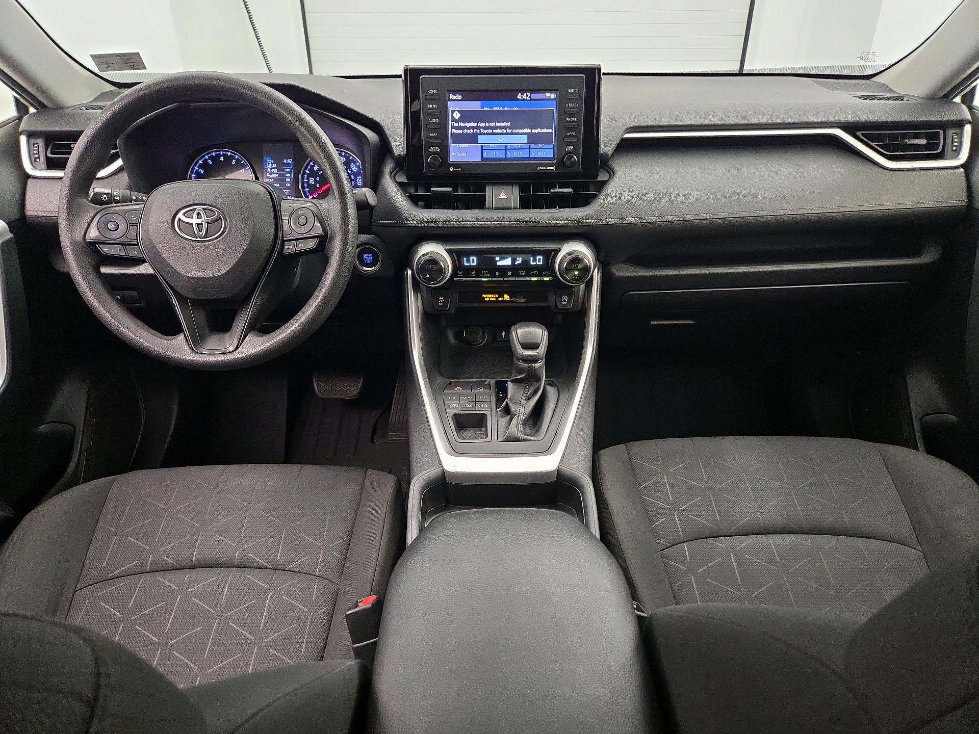 Thumbnail: 2020 Toyota RAV4 - 9