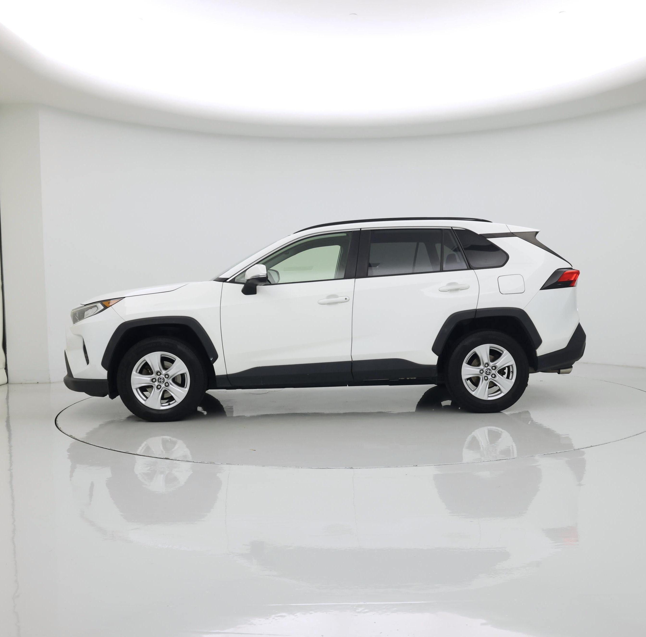 Thumbnail: 2020 Toyota RAV4 - 3