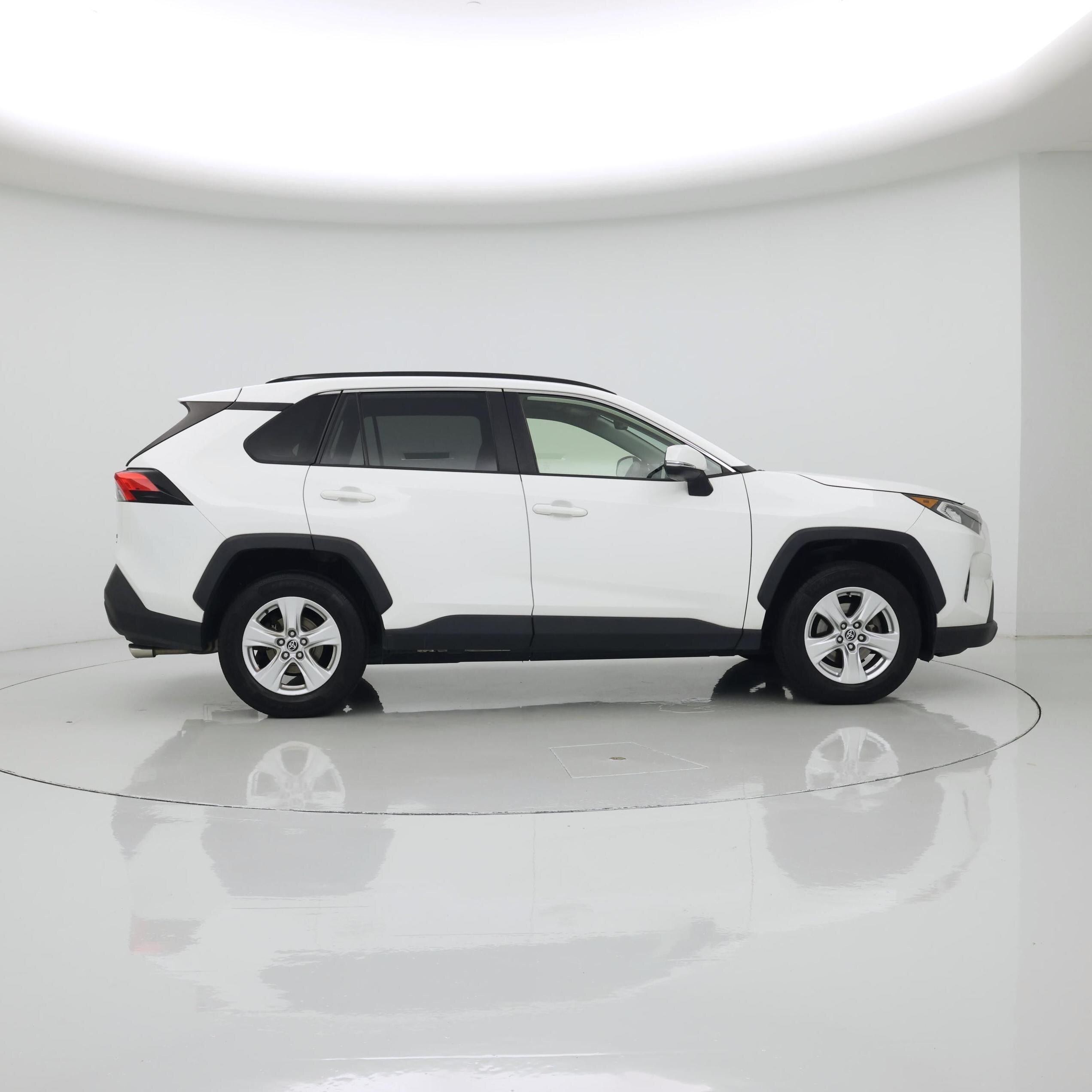 Thumbnail: 2020 Toyota RAV4 - 7