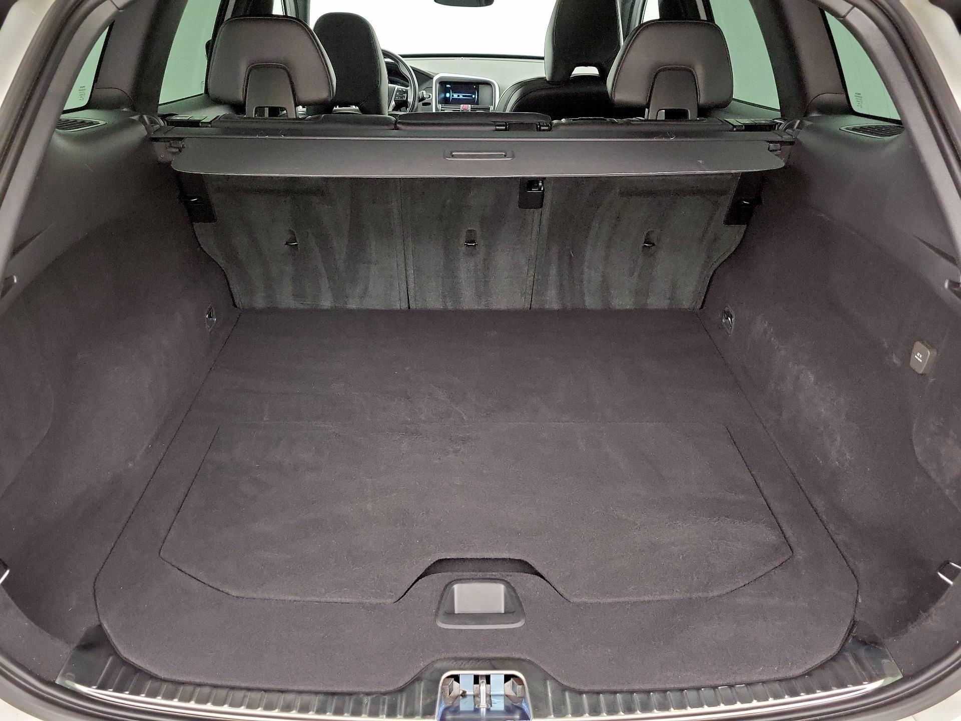 Thumbnail: 2016 Volvo XC60 - 20