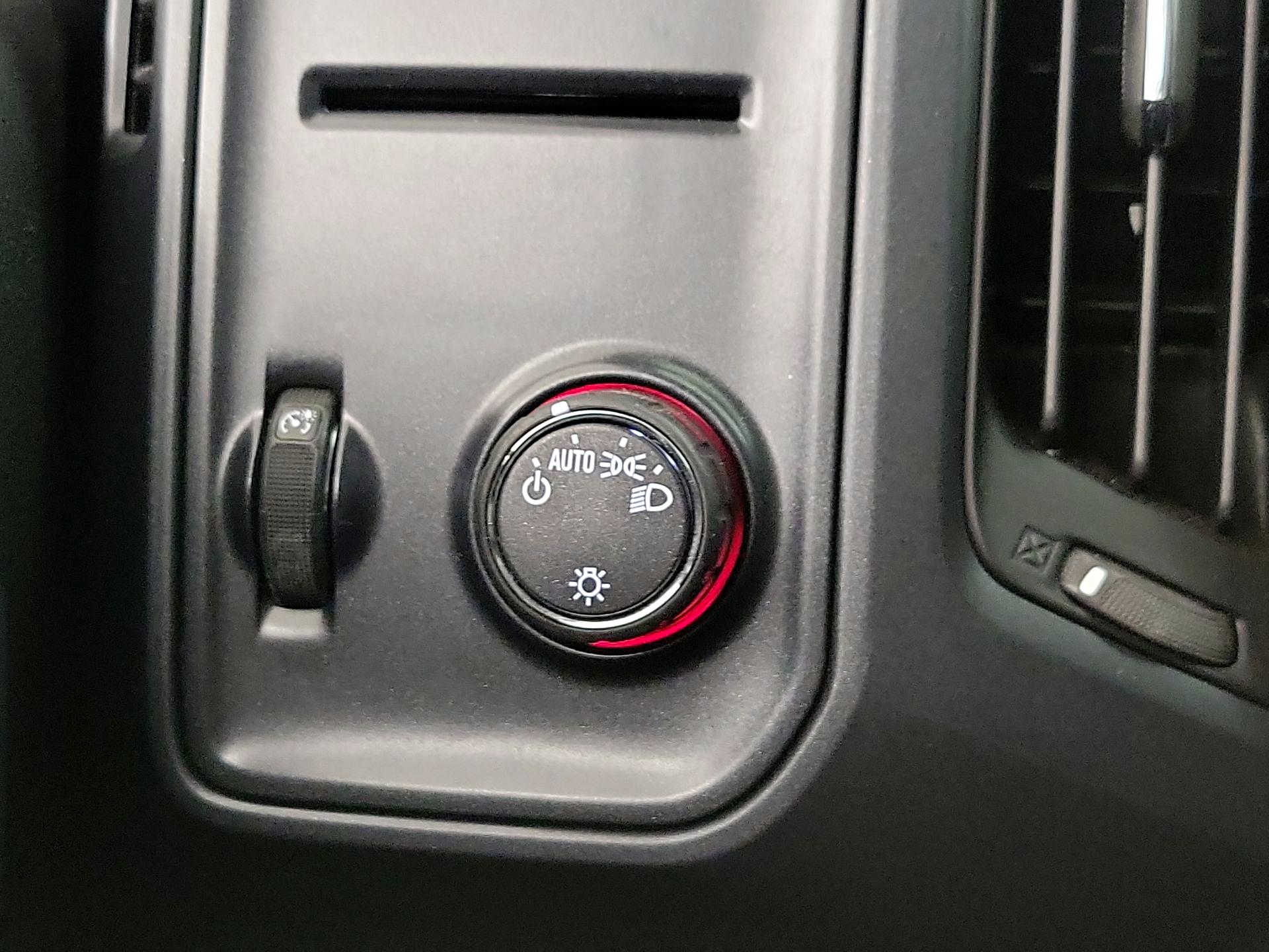 Thumbnail: 2015 GMC Sierra 1500 - 13