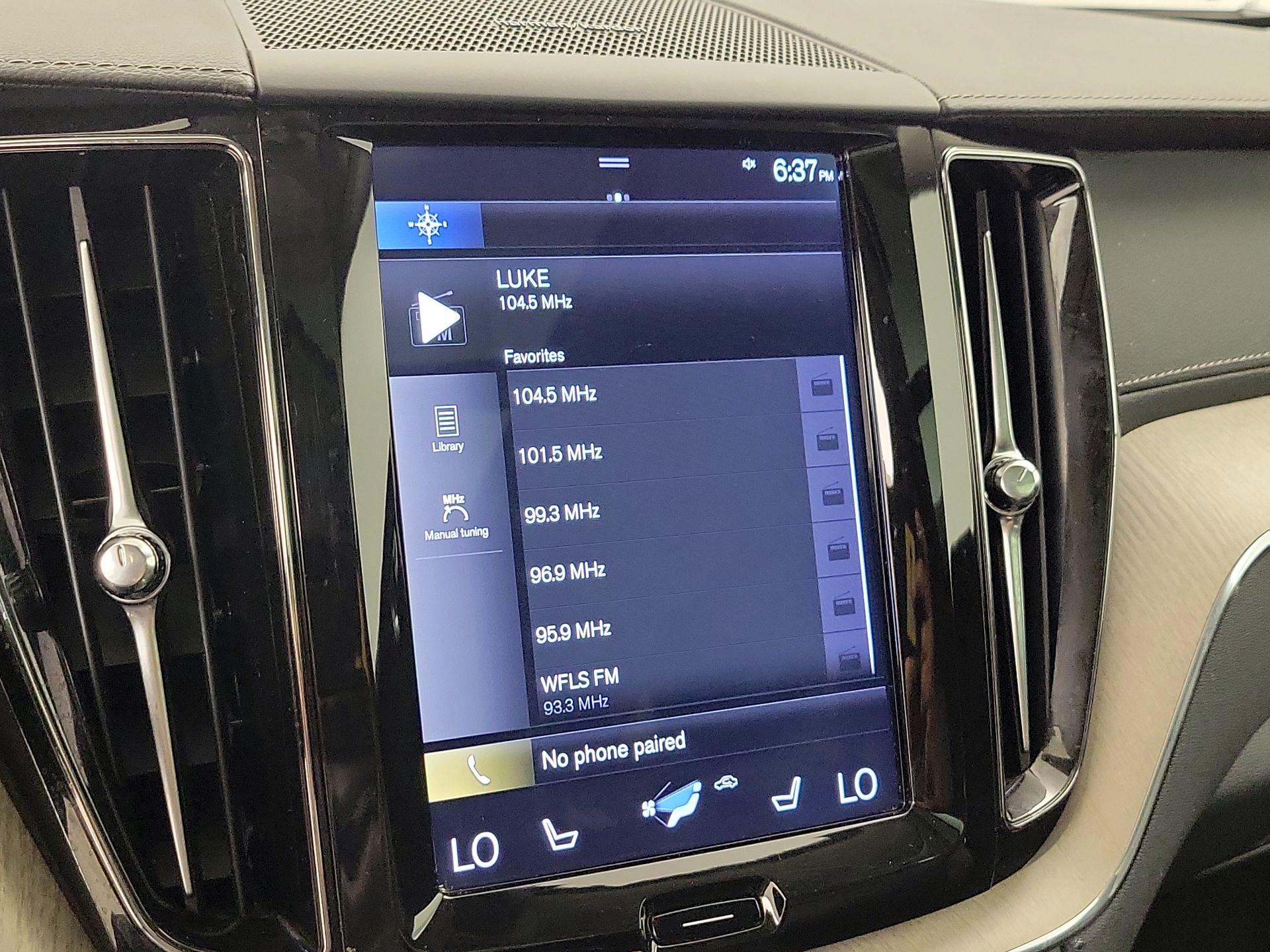 Thumbnail: 2019 Volvo XC60 - 16