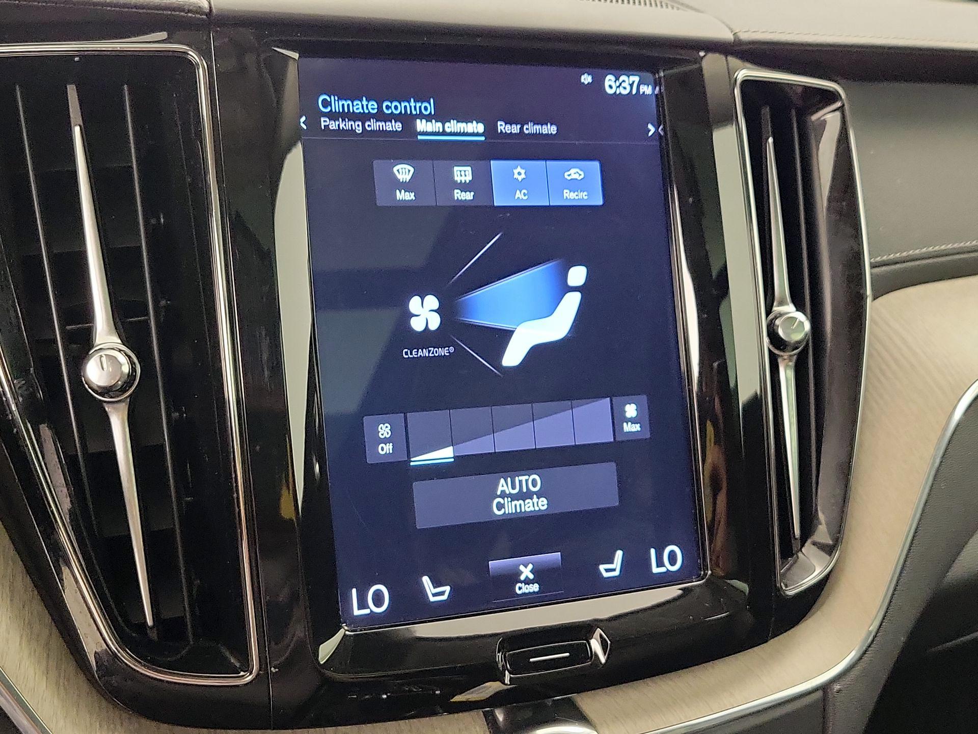 Thumbnail: 2019 Volvo XC60 - 17
