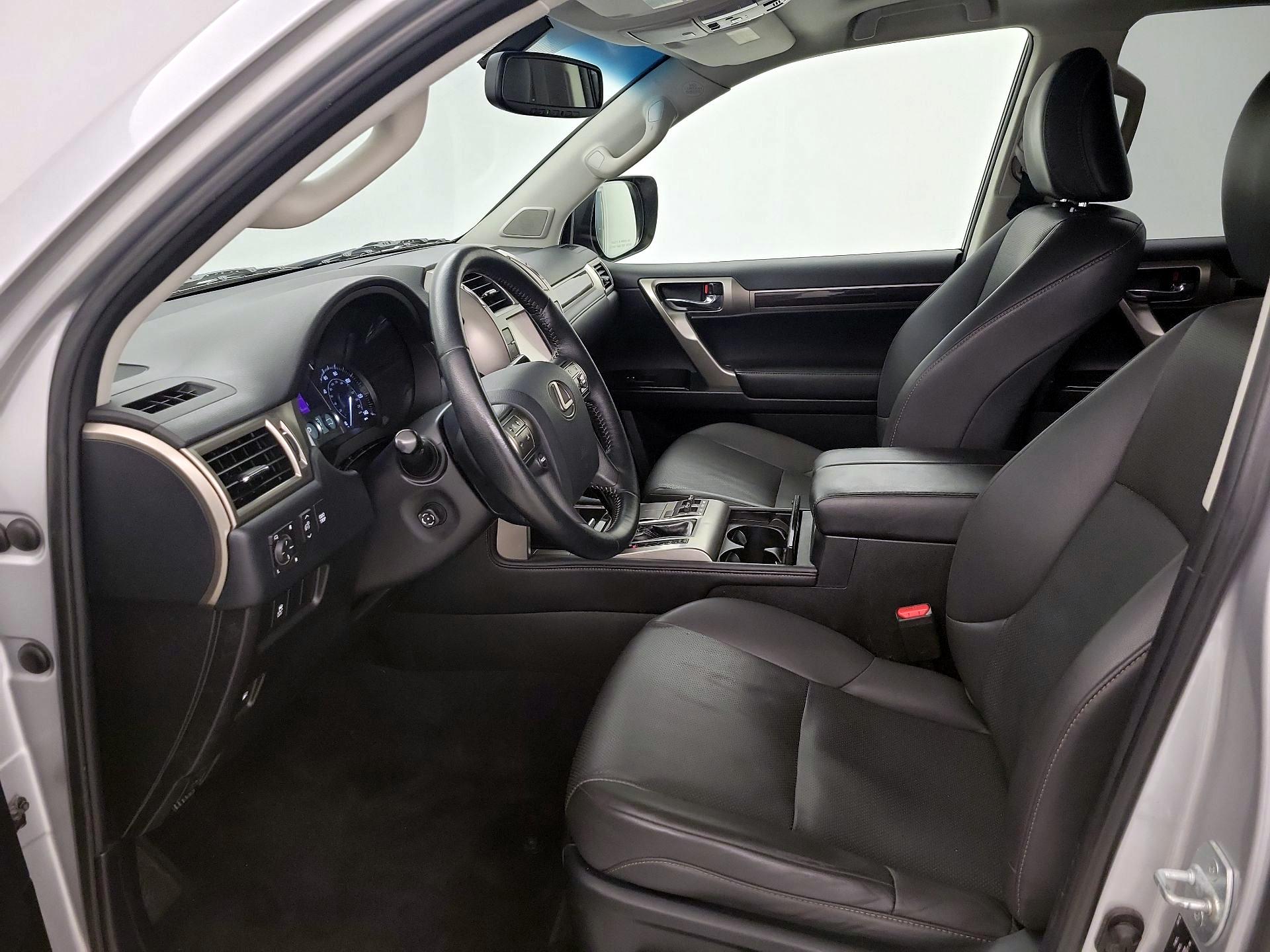 Thumbnail: 2016 Lexus GX - 11