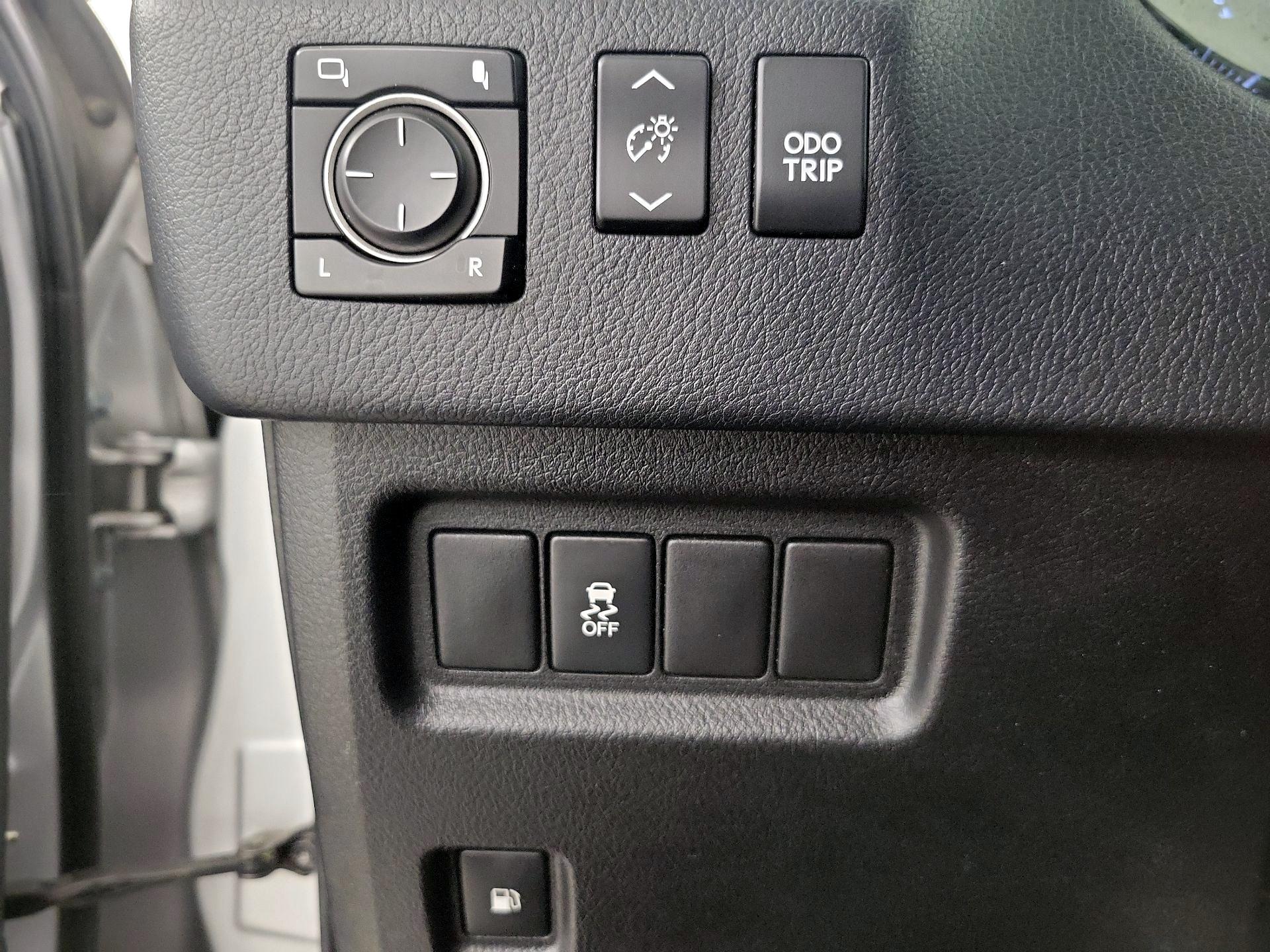 Thumbnail: 2016 Lexus GX - 13