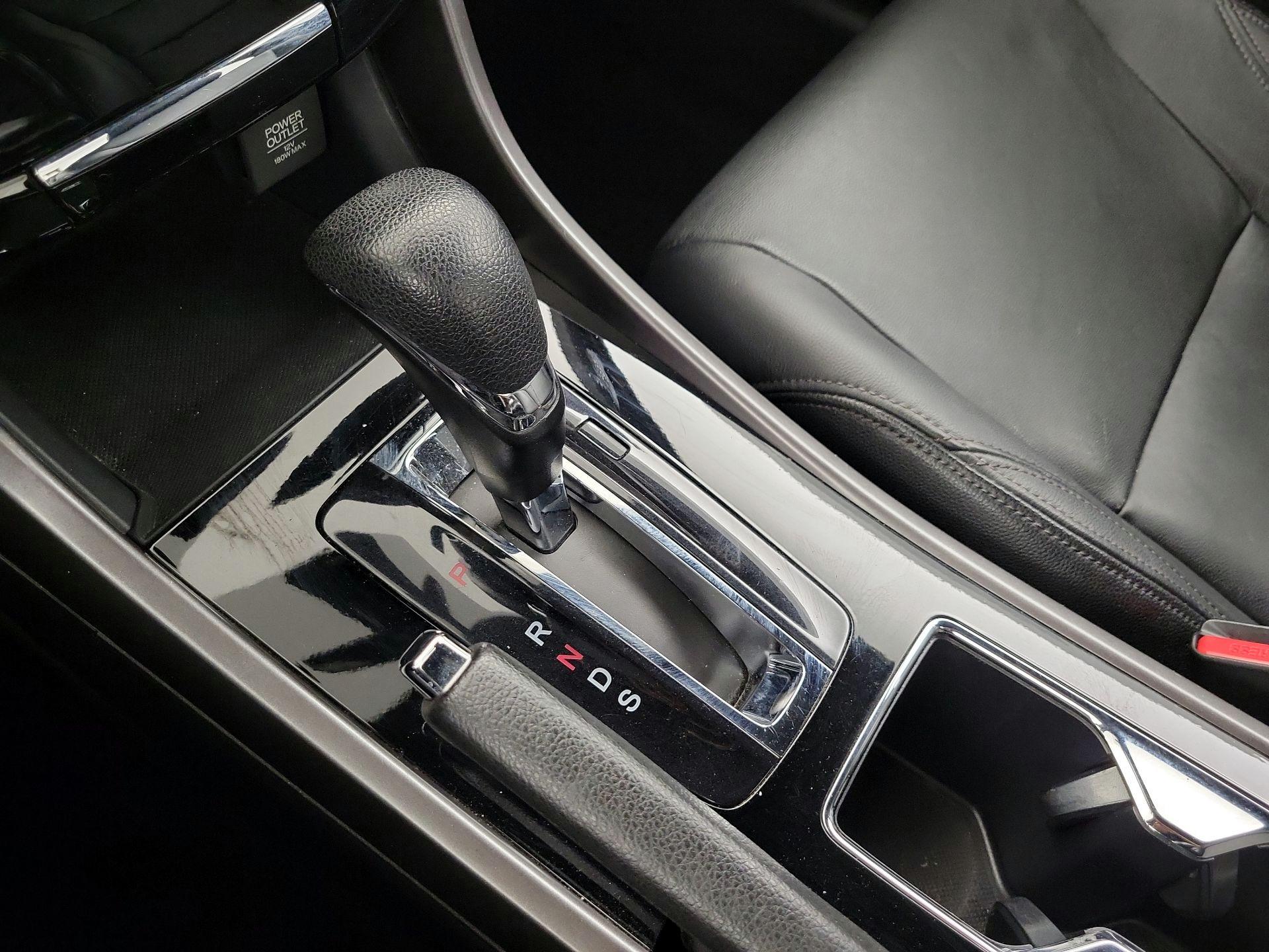 Thumbnail: 2016 Honda Accord - 17