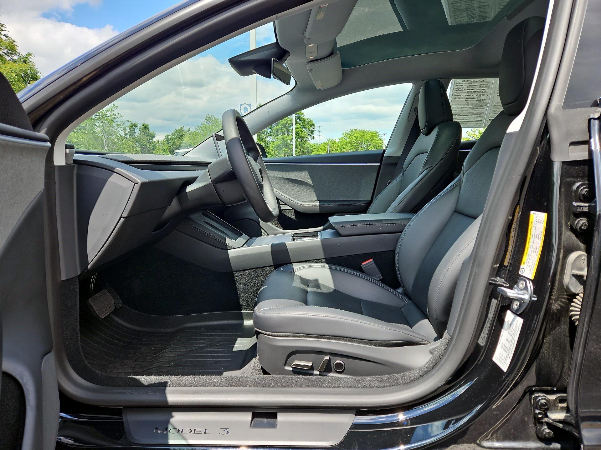 Thumbnail: 2025 Tesla Model 3 - 9