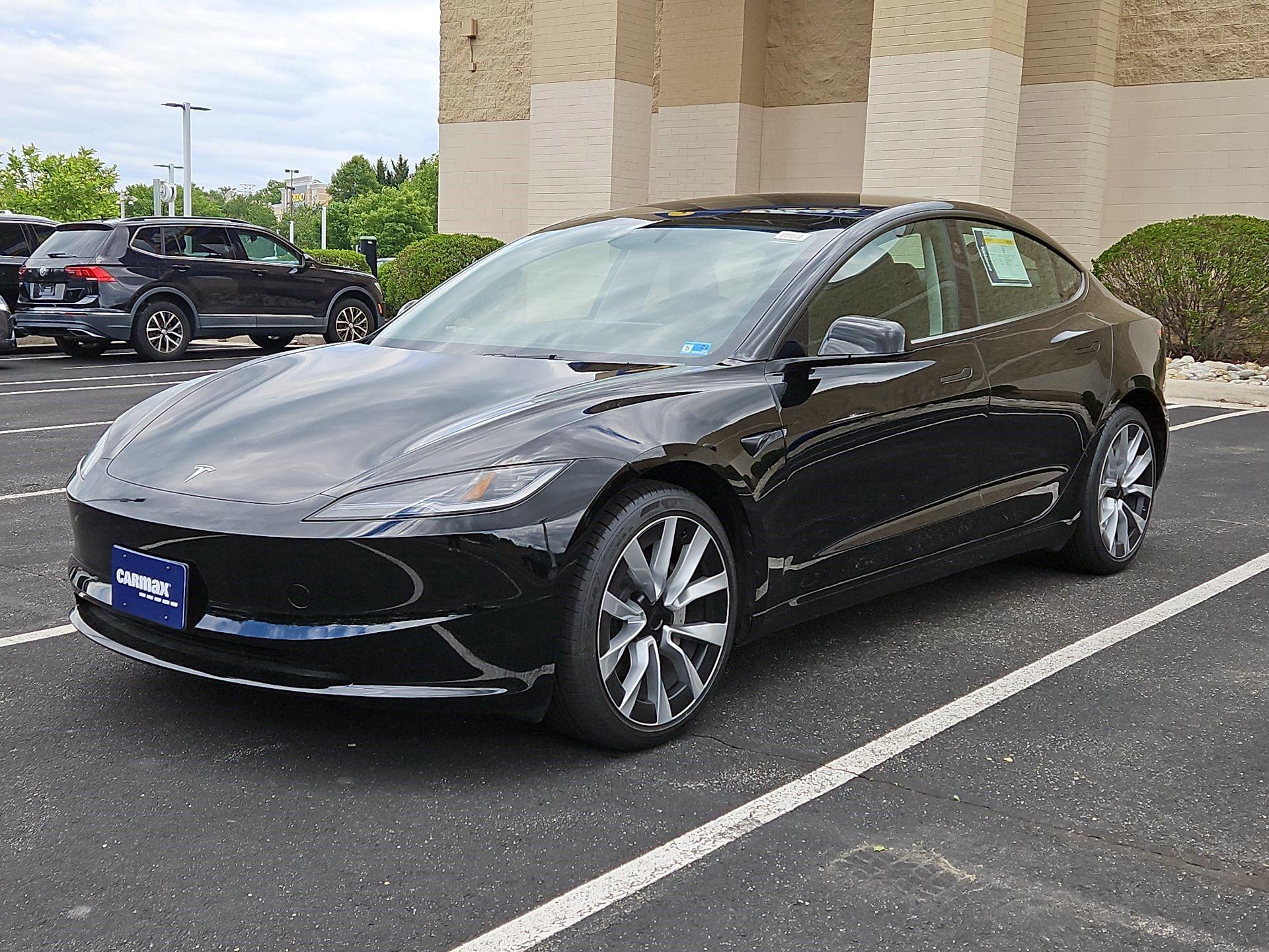 Thumbnail: 2025 Tesla Model 3 - 3