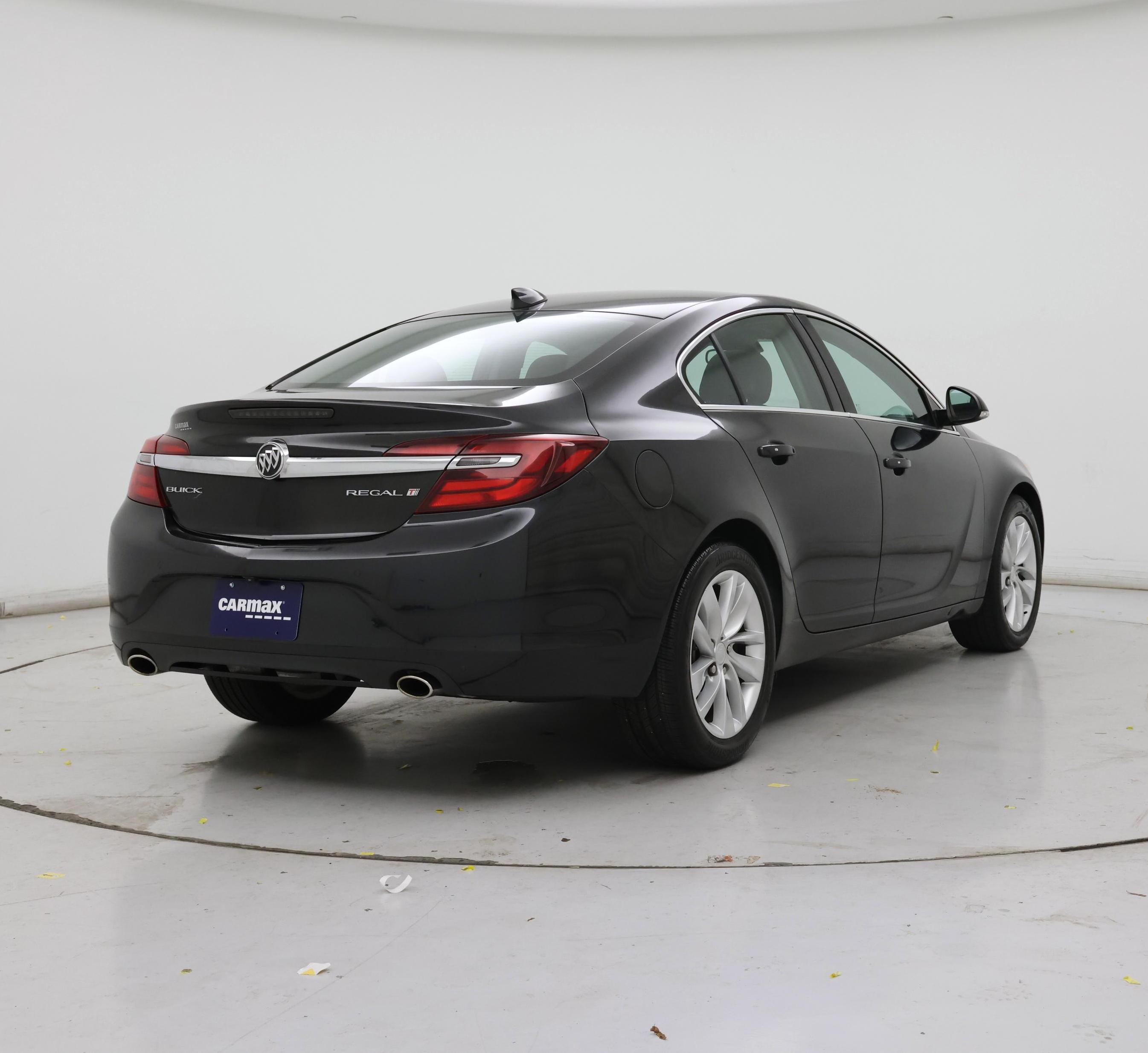 Thumbnail: 2015 Buick Regal - 8