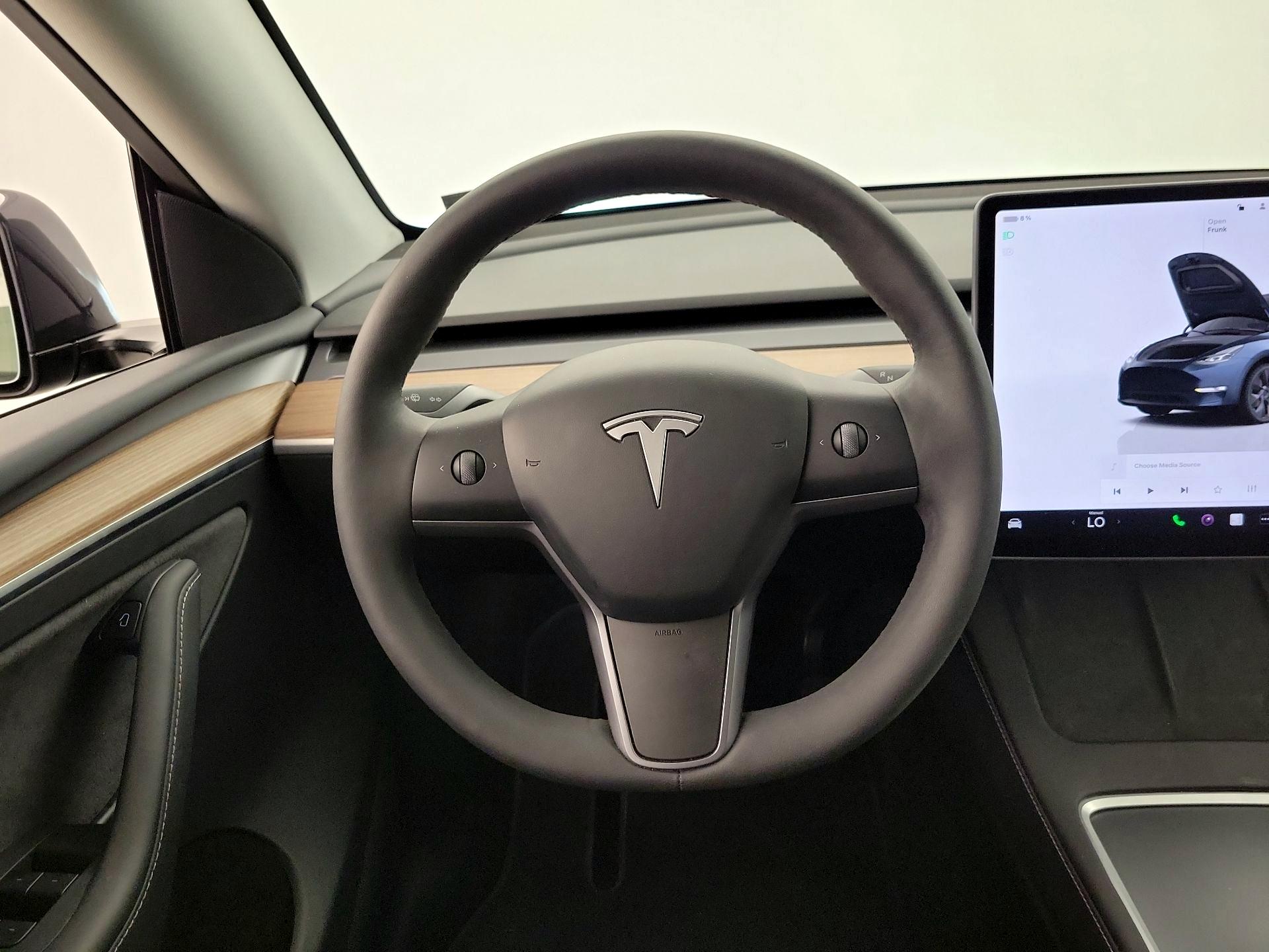 Thumbnail: 2025 Tesla Model Y - 10