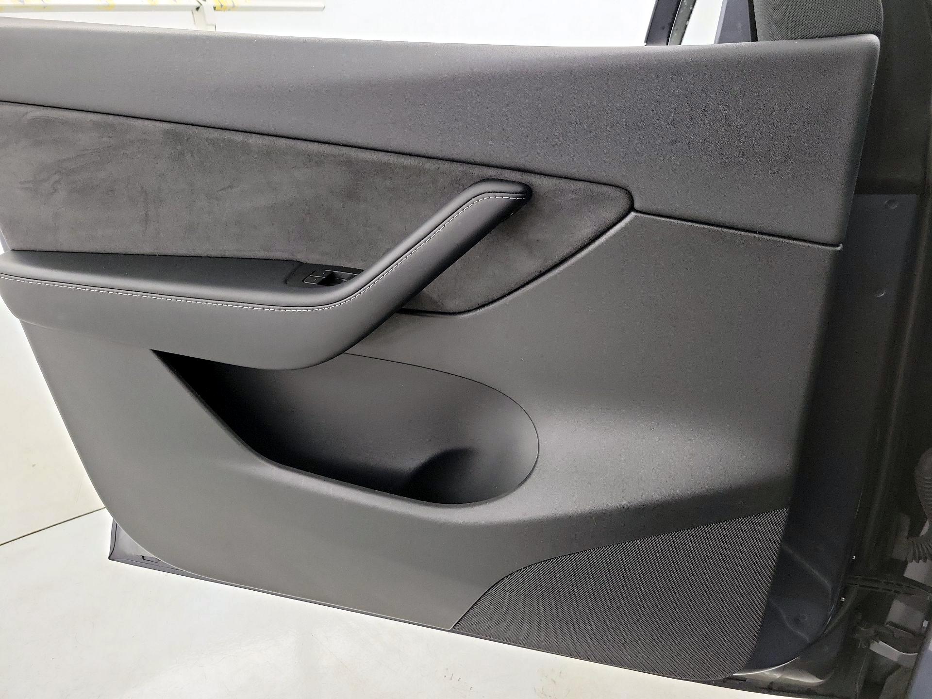 Thumbnail: 2021 Tesla Model Y - 12
