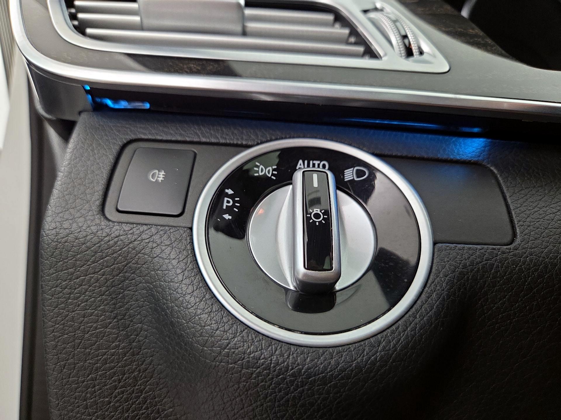Thumbnail: 2015 Mercedes-Benz E-Class - 13