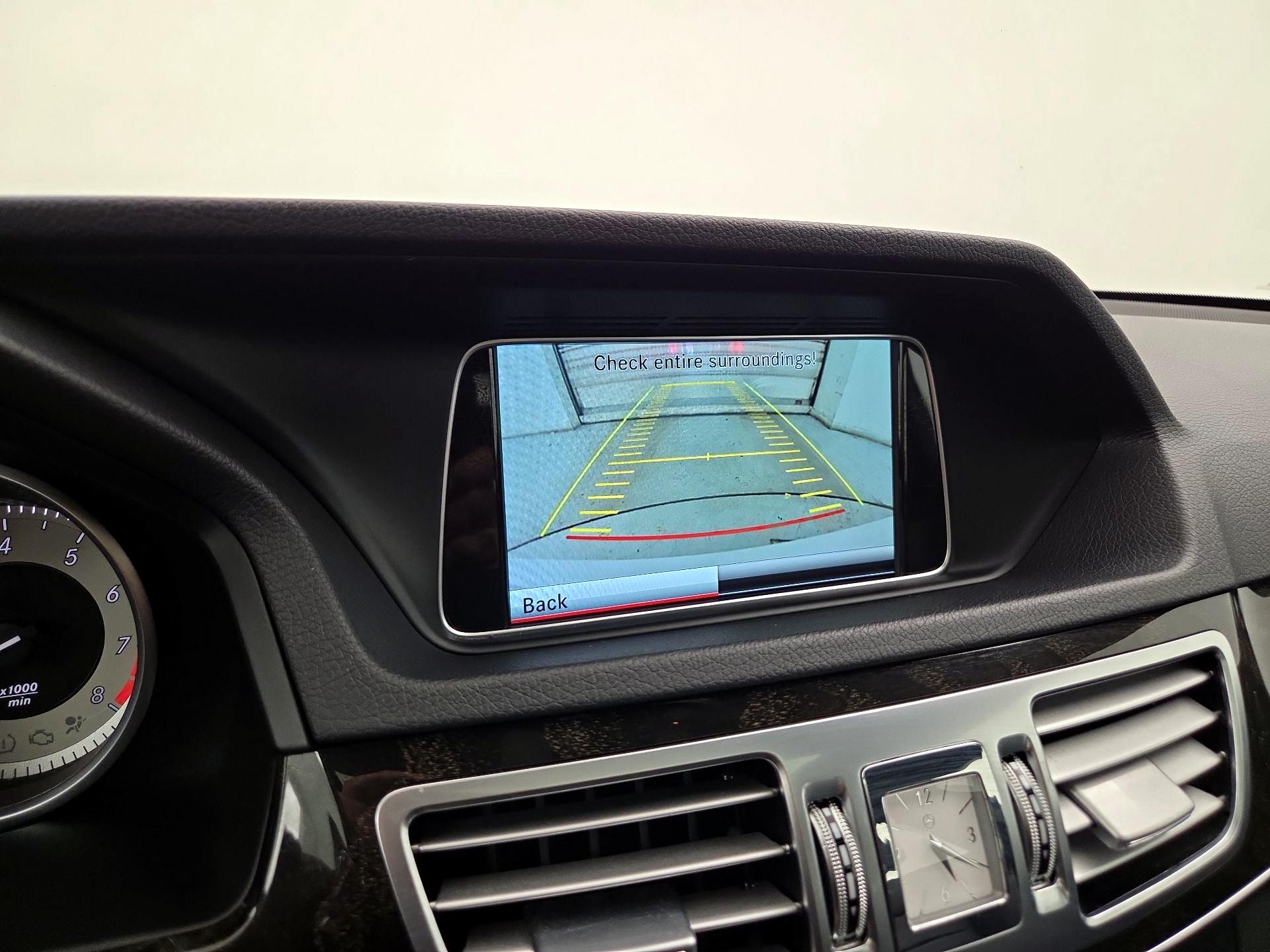 Thumbnail: 2015 Mercedes-Benz E-Class - 14