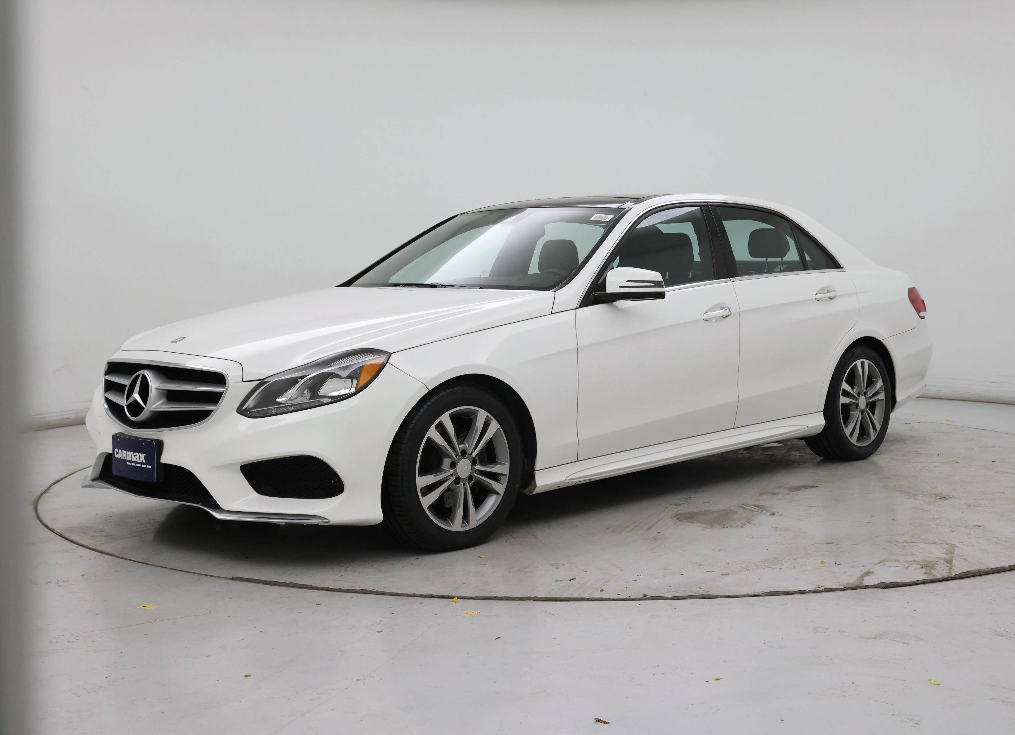 Thumbnail: 2015 Mercedes-Benz E-Class - 4