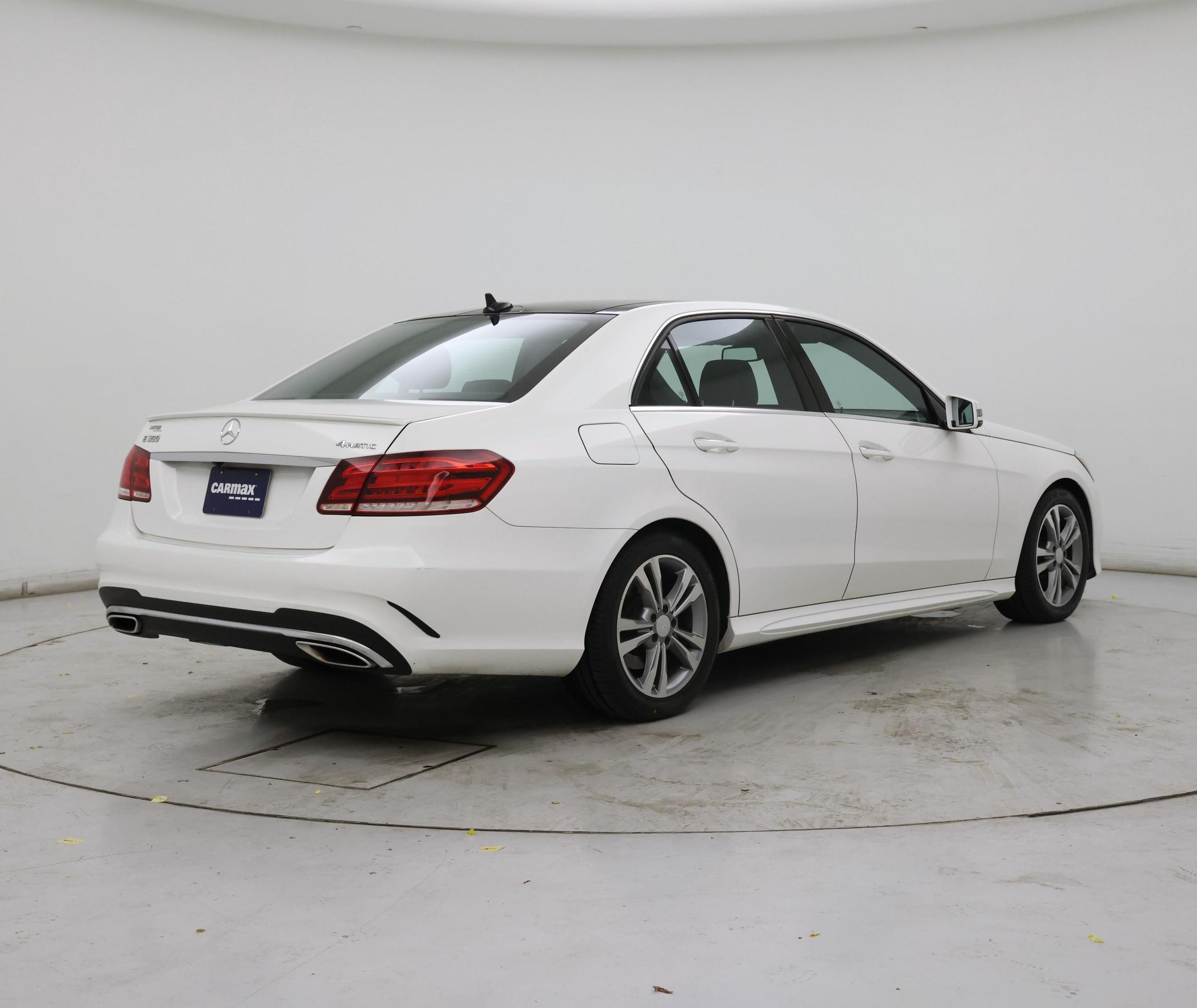 Thumbnail: 2015 Mercedes-Benz E-Class - 8
