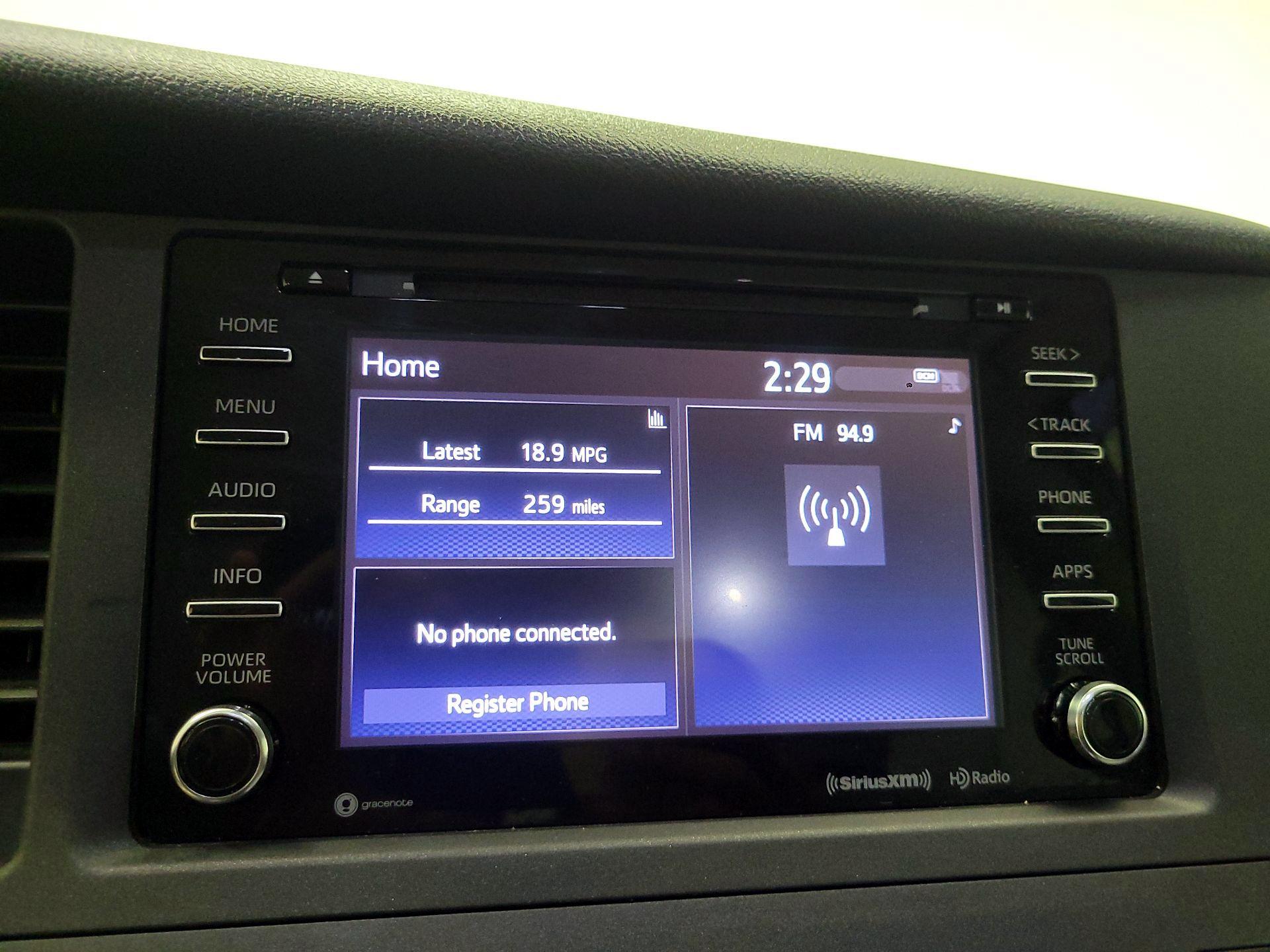 Thumbnail: 2018 Toyota Sienna - 15