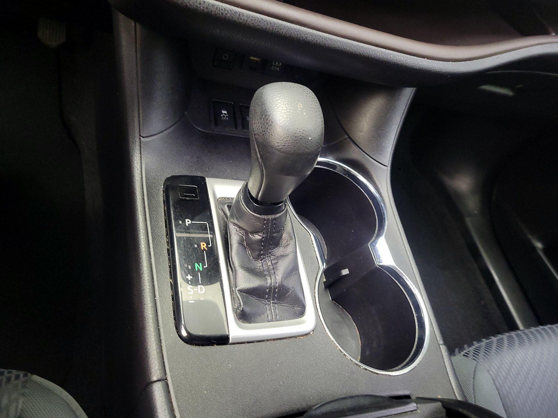 Thumbnail: 2019 Toyota Highlander - 17
