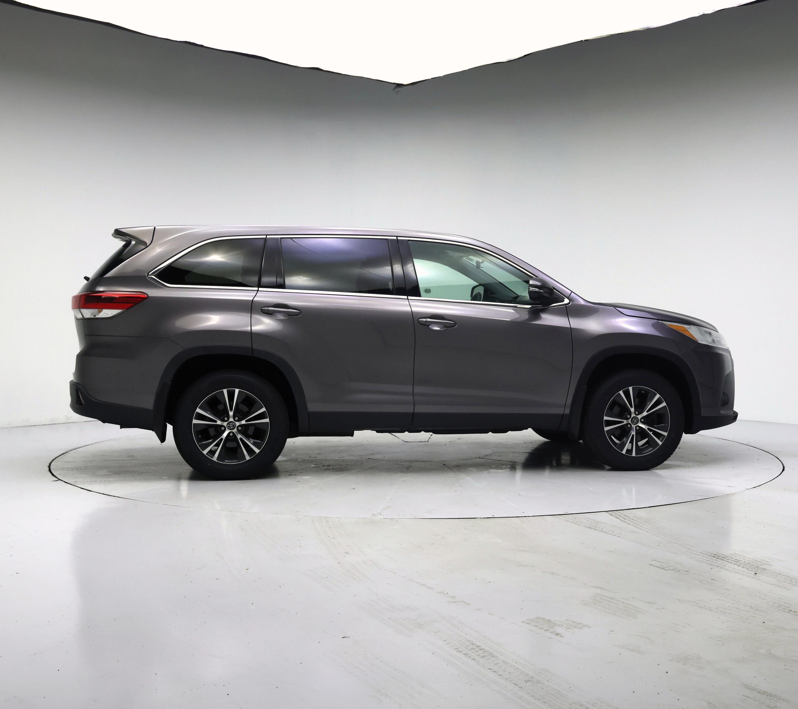 Thumbnail: 2019 Toyota Highlander - 7