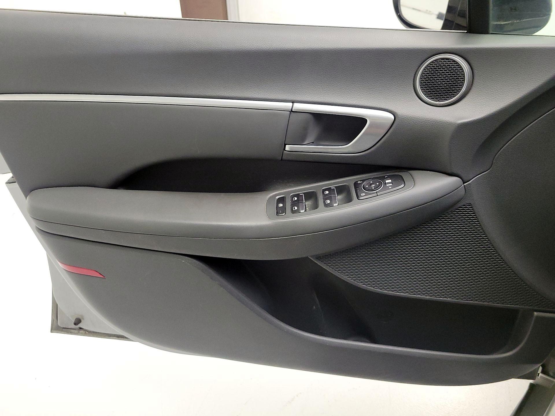 Thumbnail: 2021 Hyundai Sonata - 12