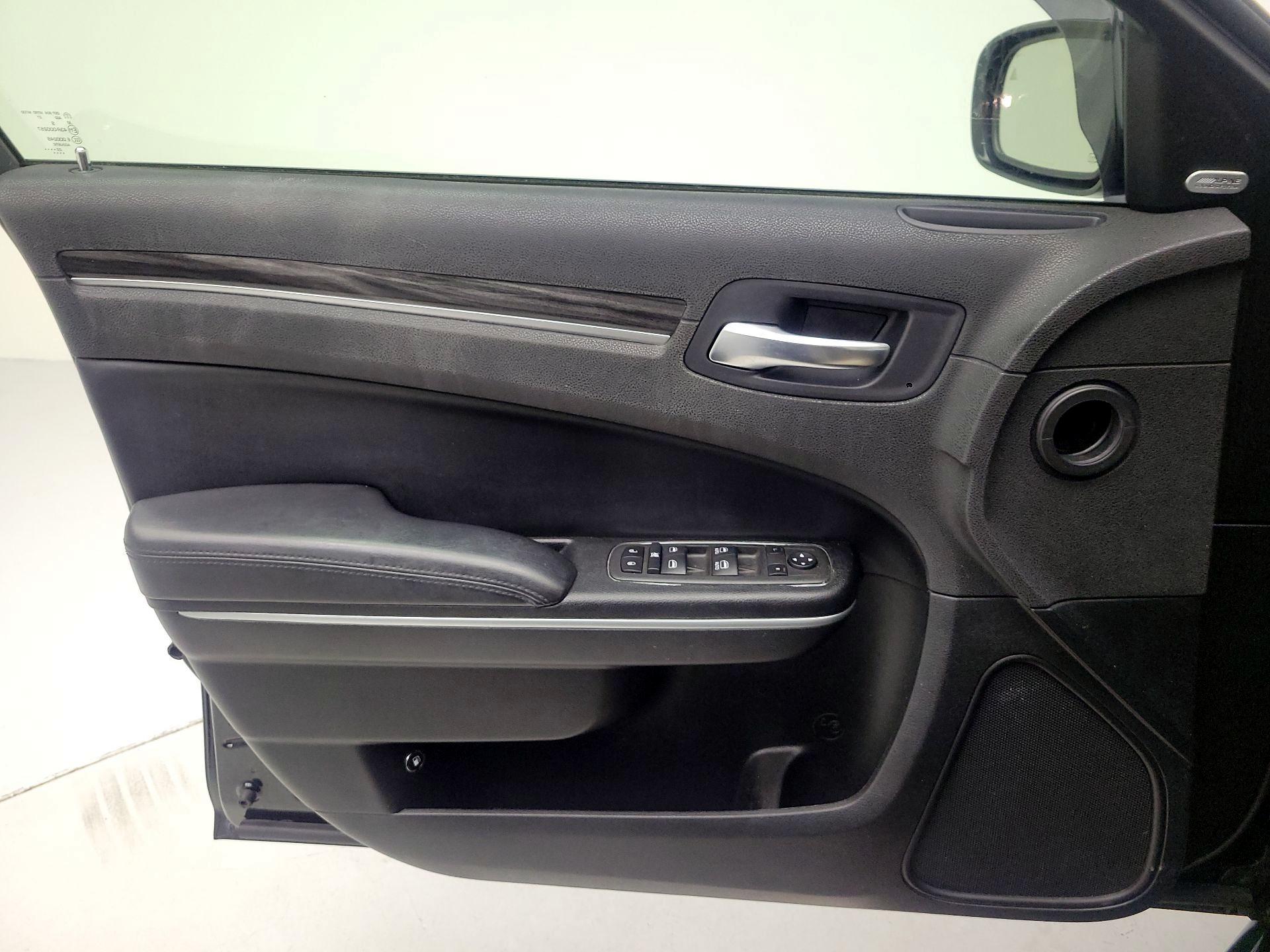 Thumbnail: 2022 Chrysler 300 - 12